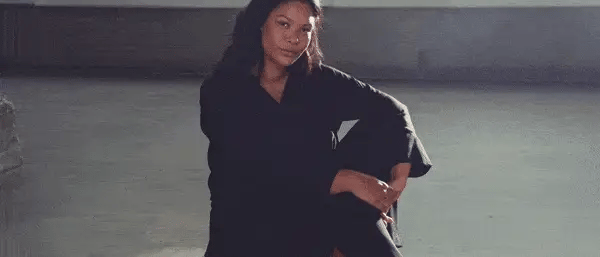 LAURIE CURVY