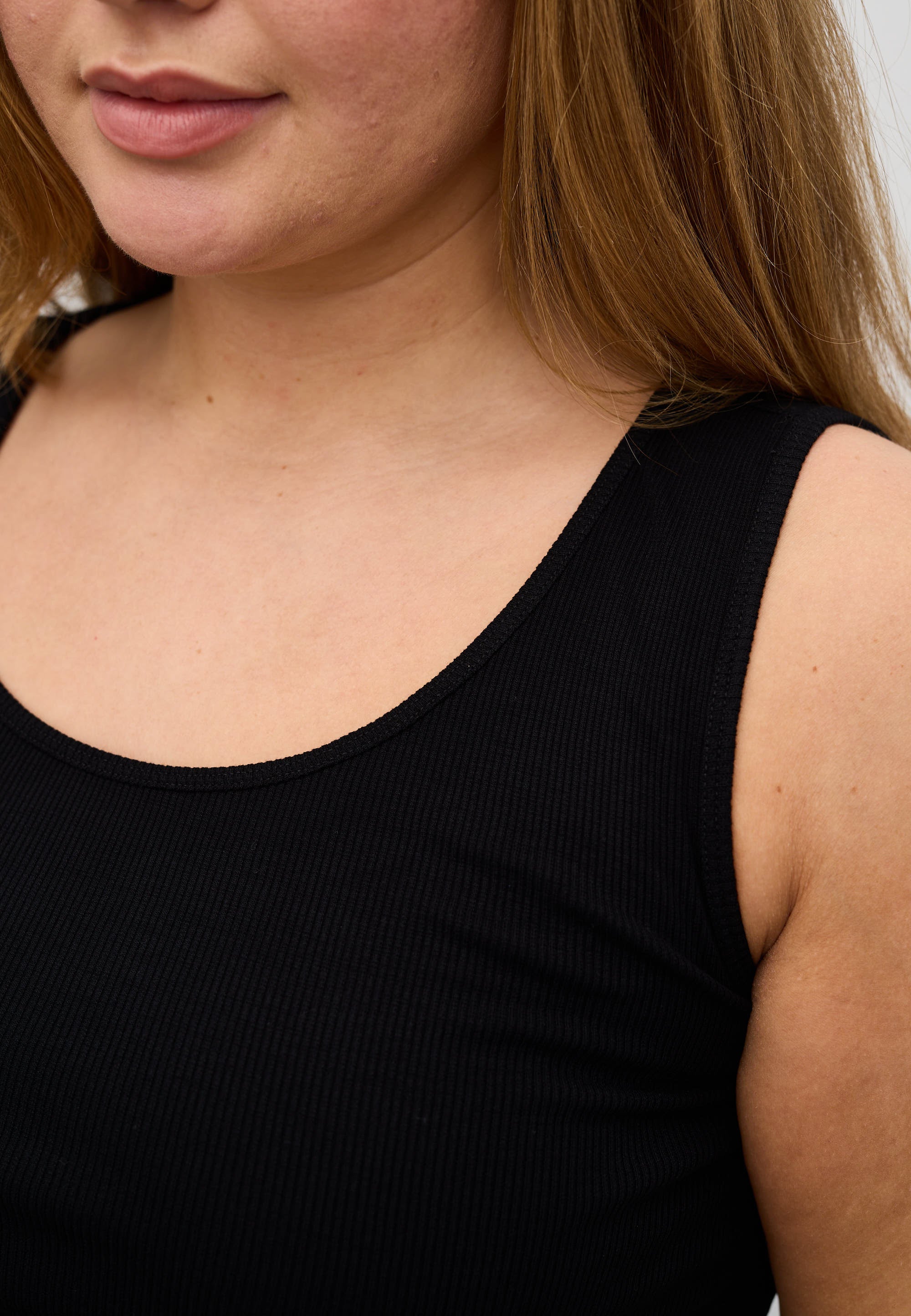 LAURIE Alberte Tank Top Tops Schwarz