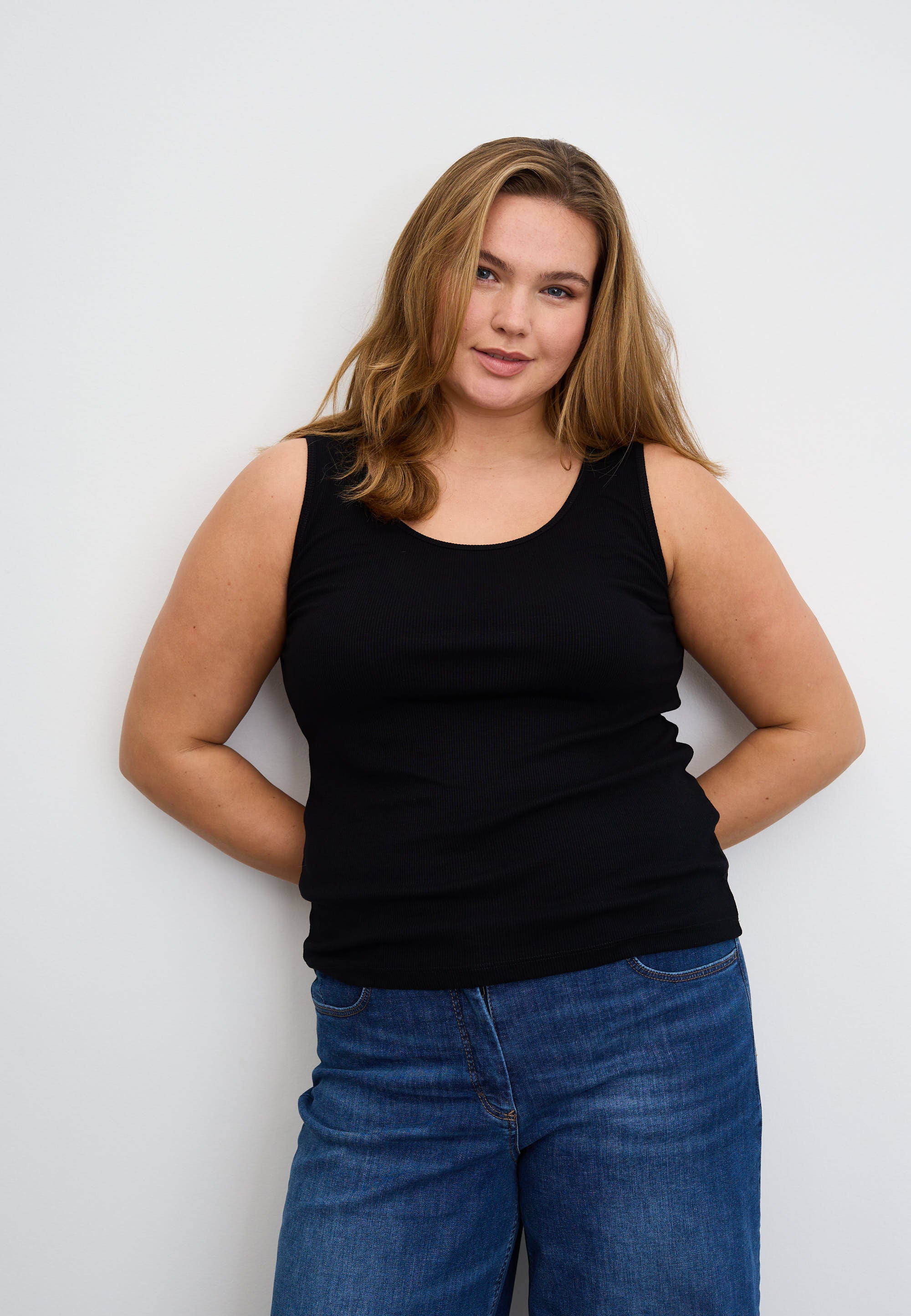 LAURIE Alberte Tank Top Tops Schwarz