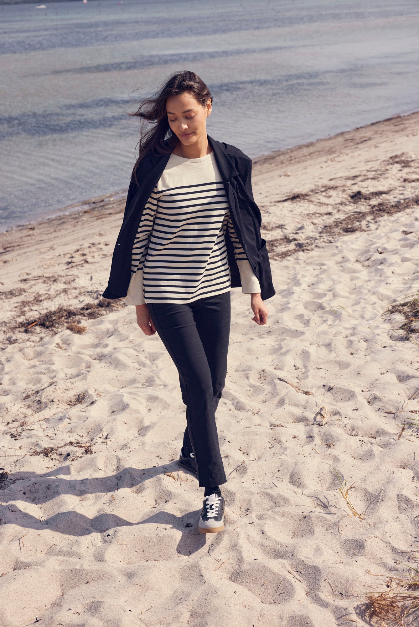 LAURIE Betty Regular - Short Length Regular Schwarz