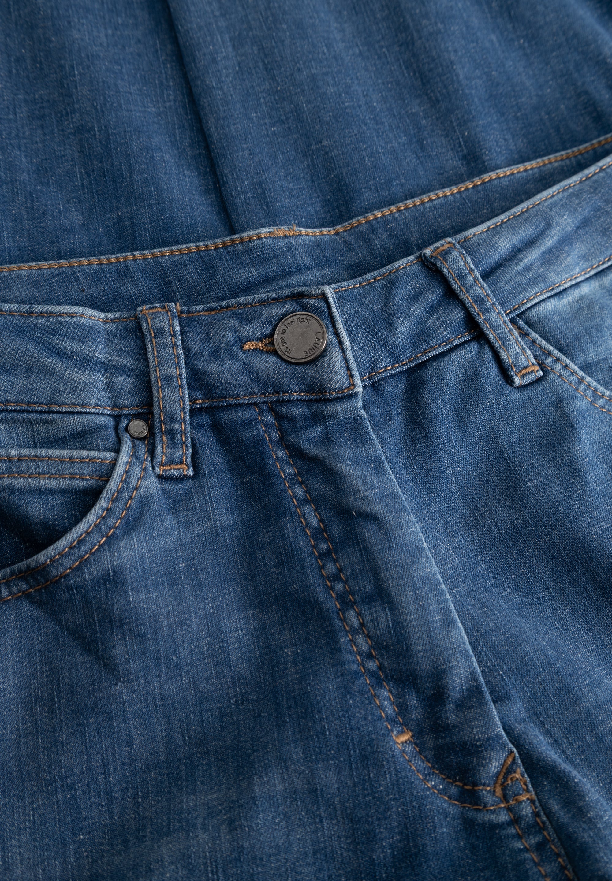 LAURIE Carol Loose - Short Length Loose 49399 Washed Blue Denim