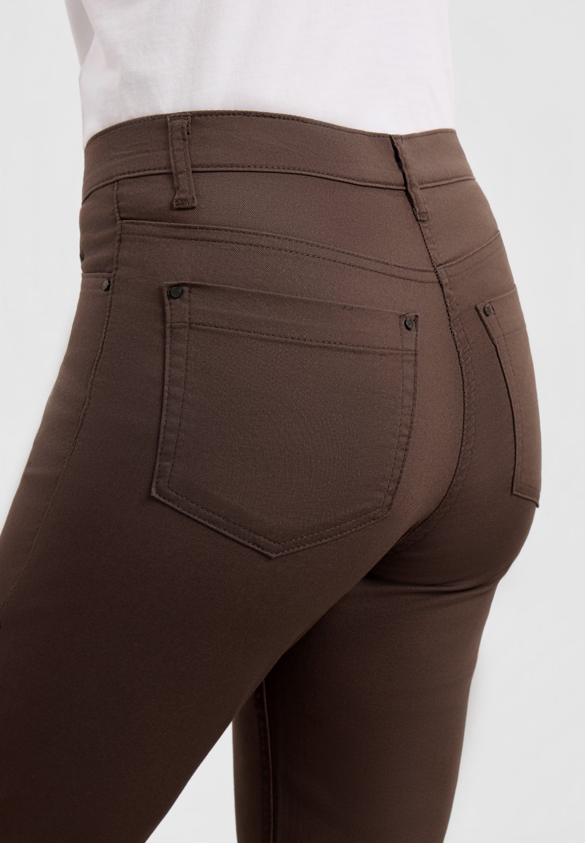 LAURIE Charlotte Regular - Medium Length Regular Braun