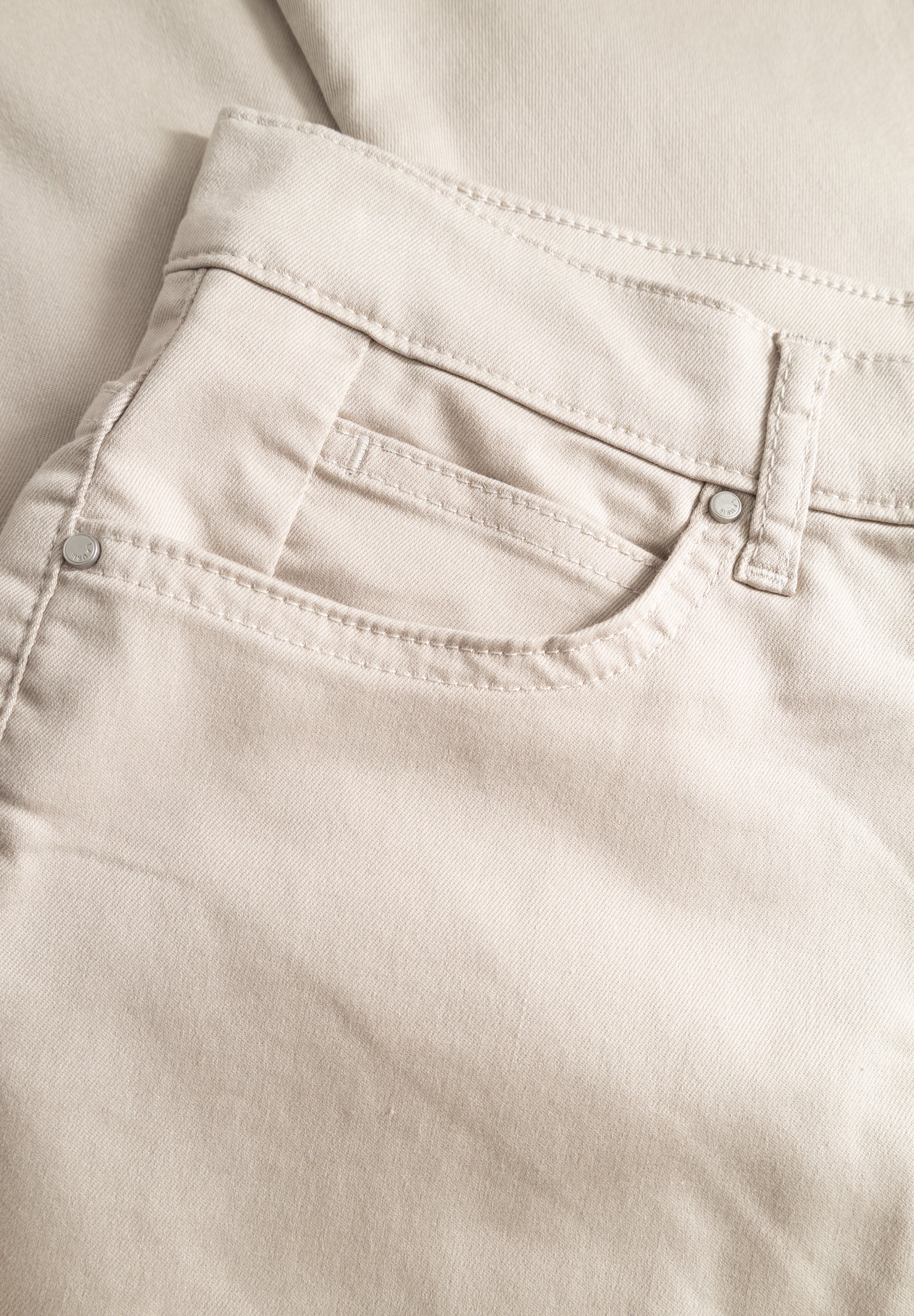 LAURIE Charlotte Regular - Medium Length Regular Grau sand