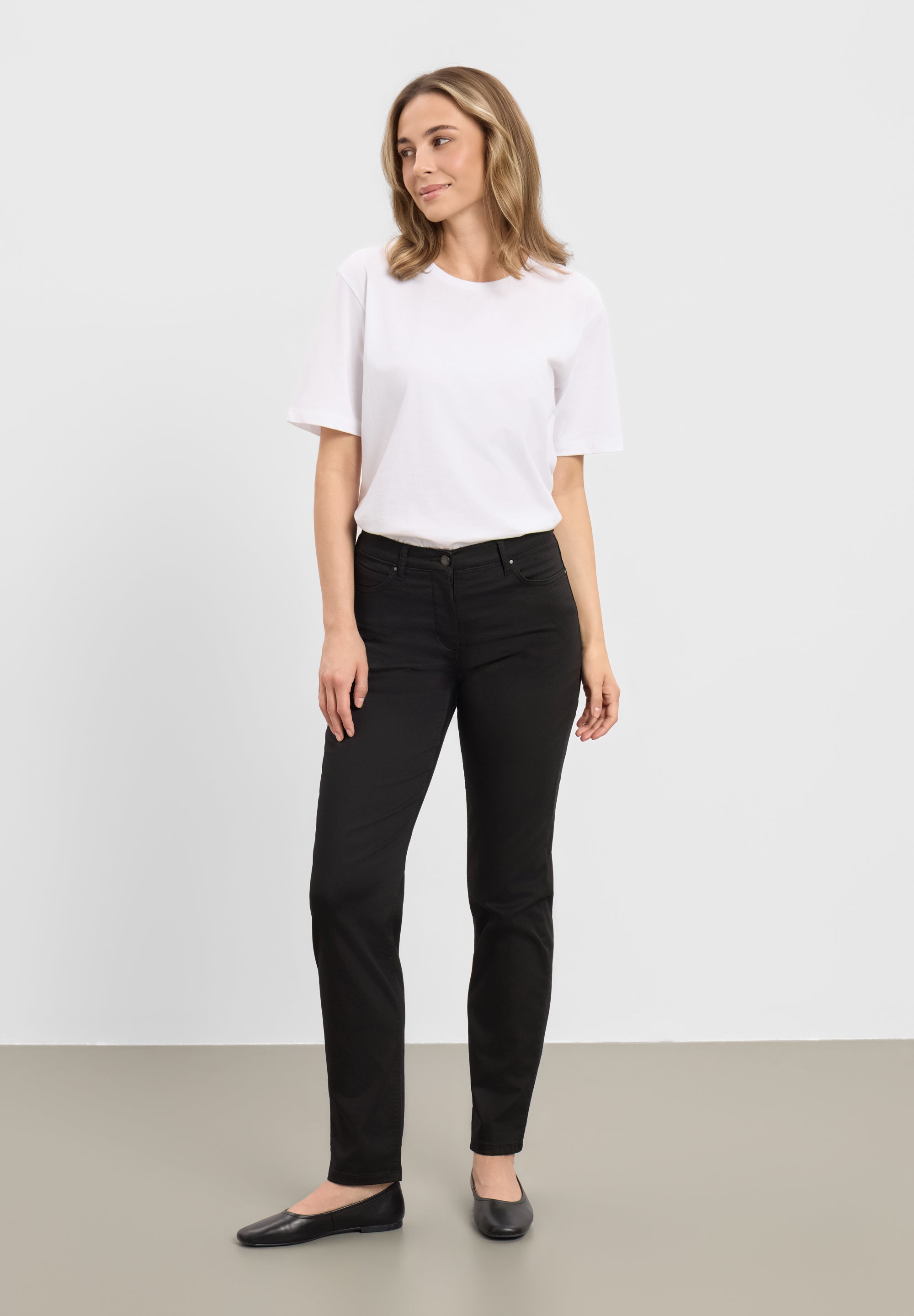 LAURIE Charlotte Regular - Medium Length Regular Schwarz