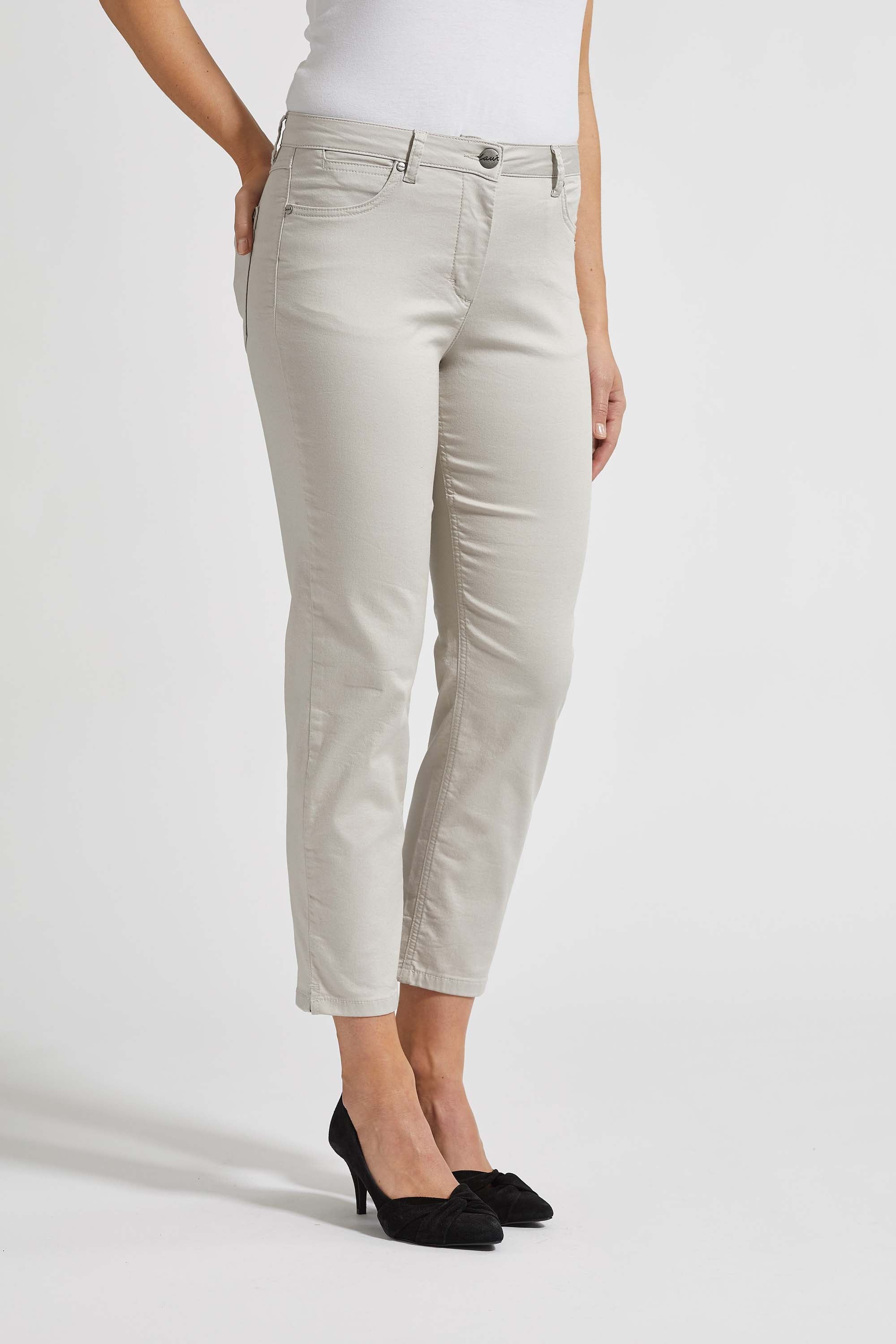 LAURIE Charlotte Regular Crop Regular Grau sand