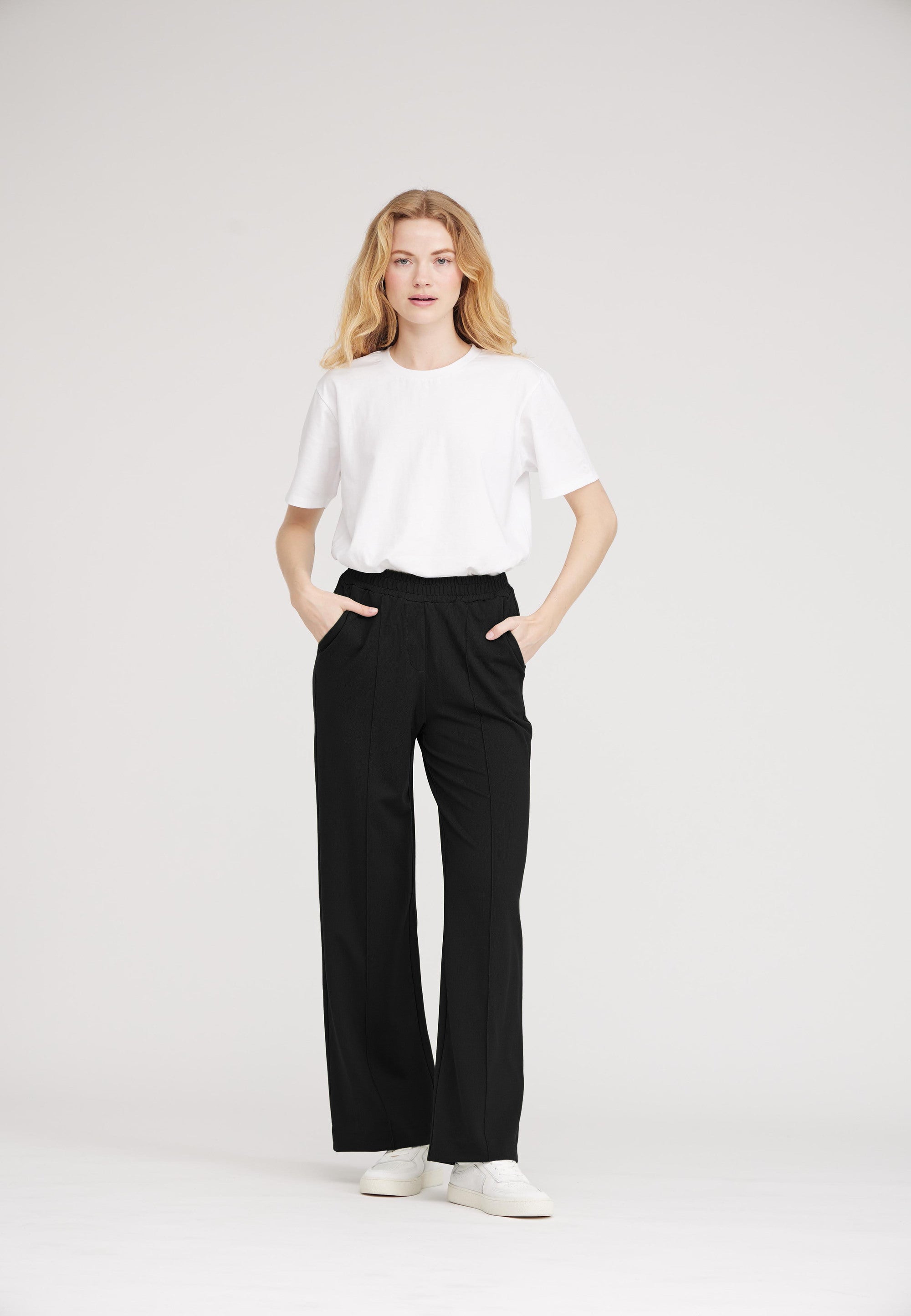 LAURIE Daisy Straight - Medium Length Straight Schwarz