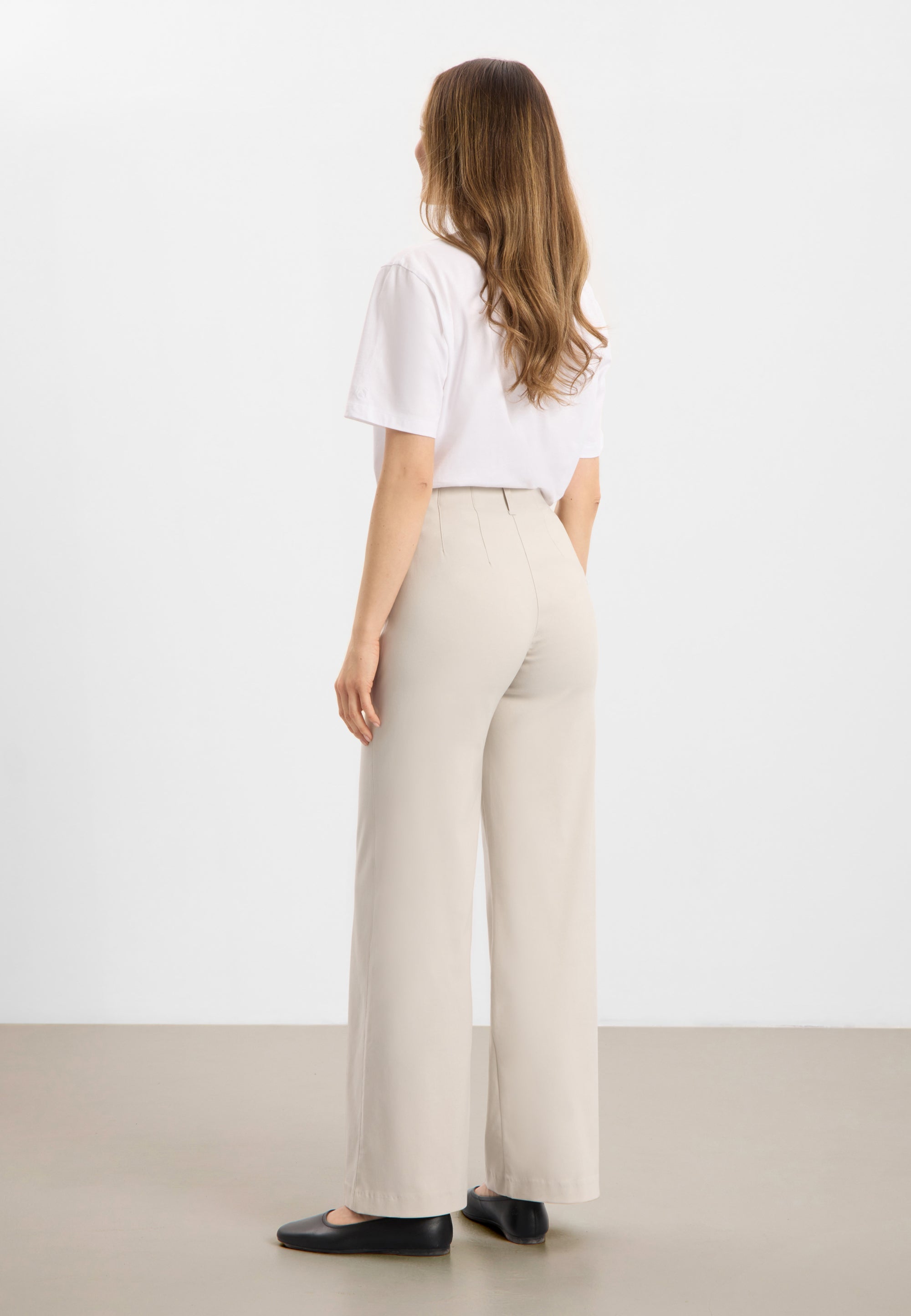 LAURIE Donna Loose - Medium Length Loose Grau sand