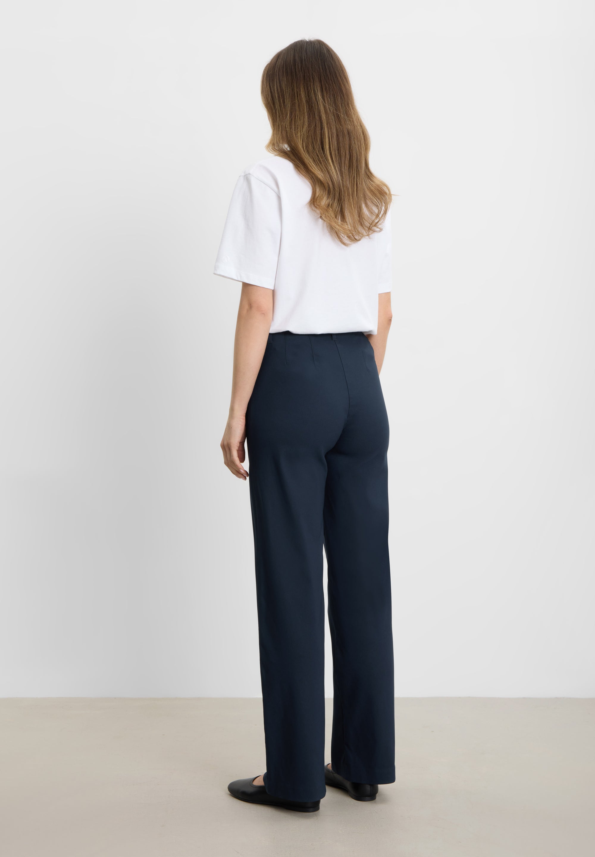 LAURIE Donna Loose - Medium Length Loose Marine