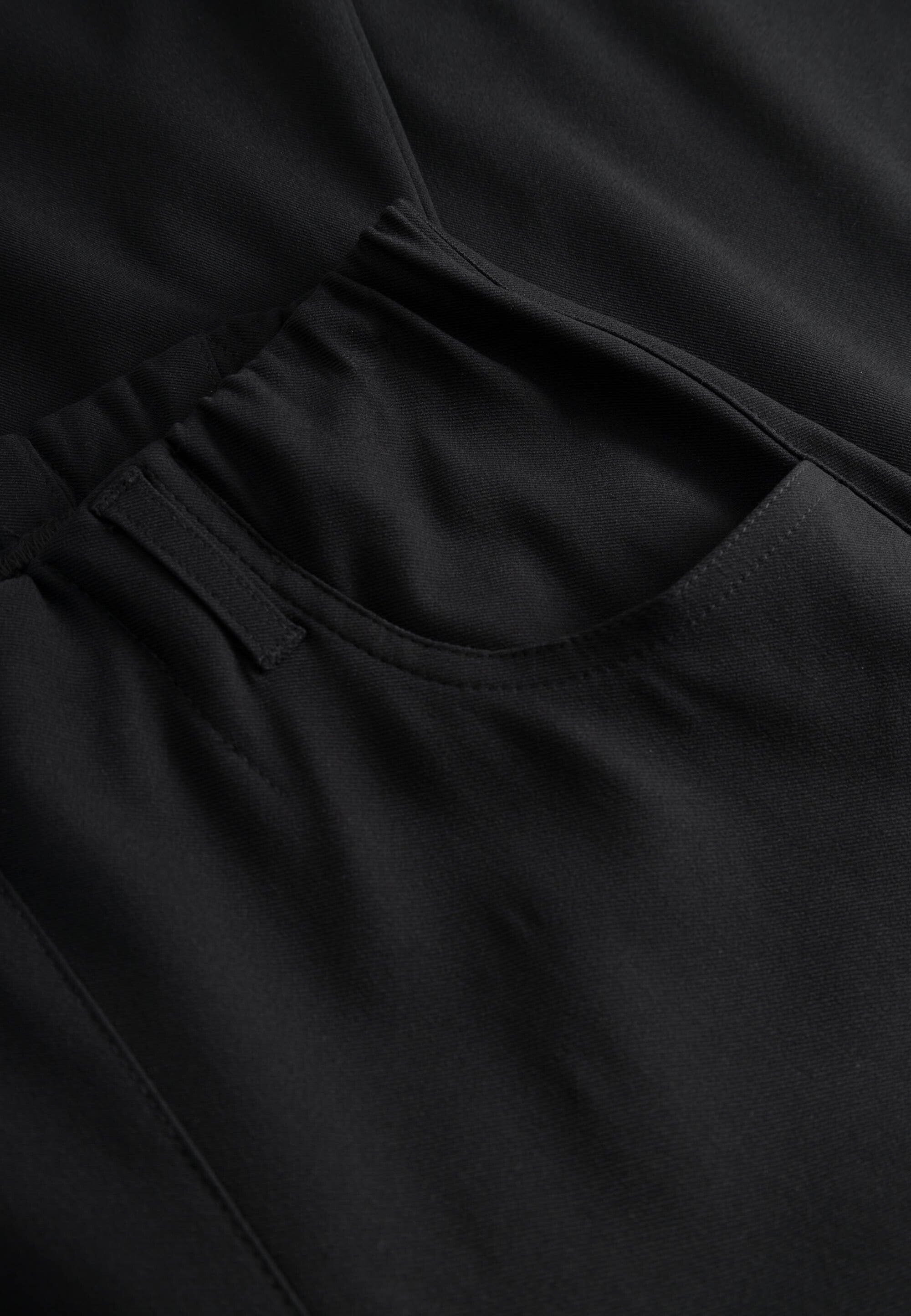 LAURIE Donna Loose - Medium Length Loose Schwarz