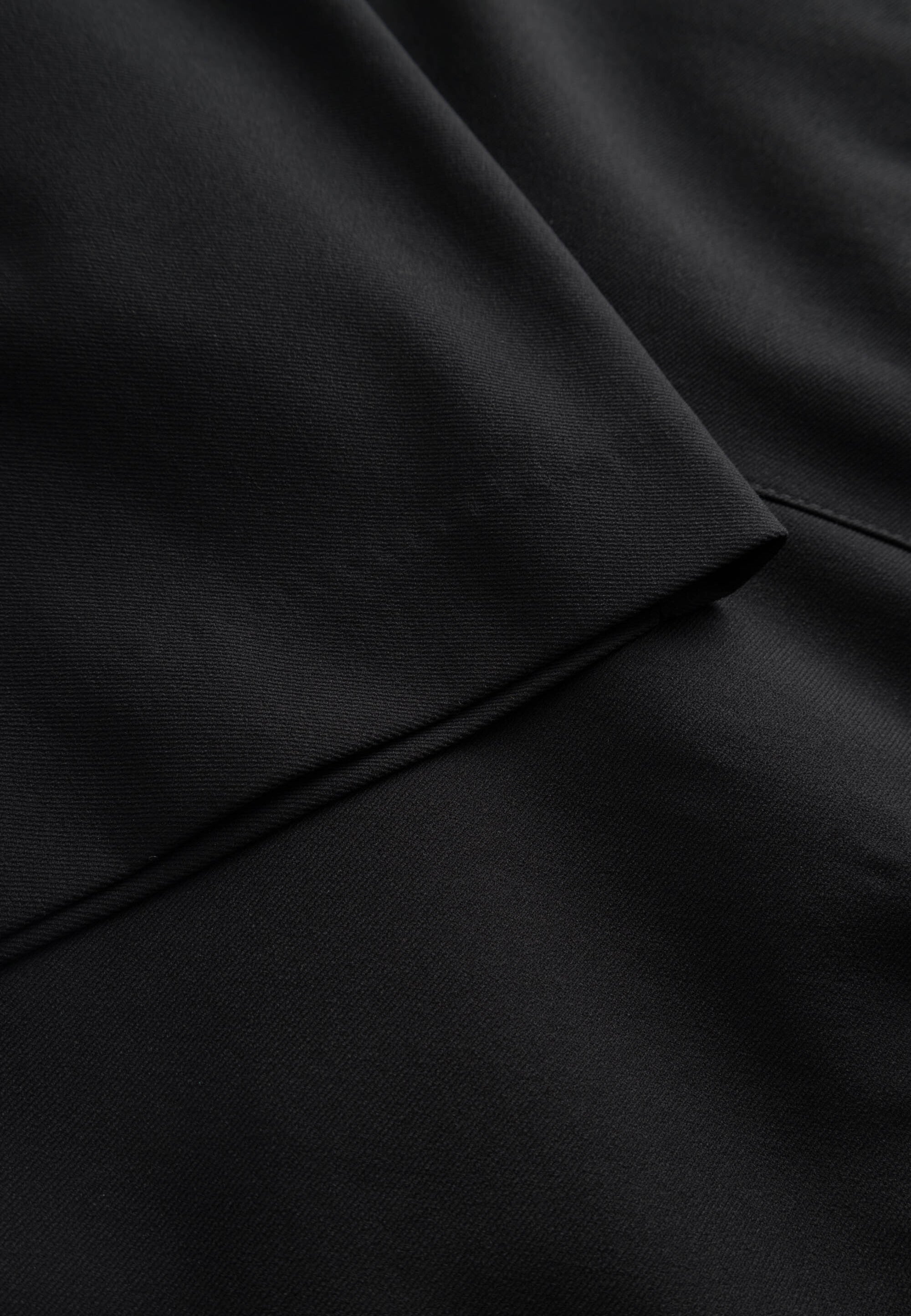 LAURIE Donna Loose - Medium Length Loose Schwarz