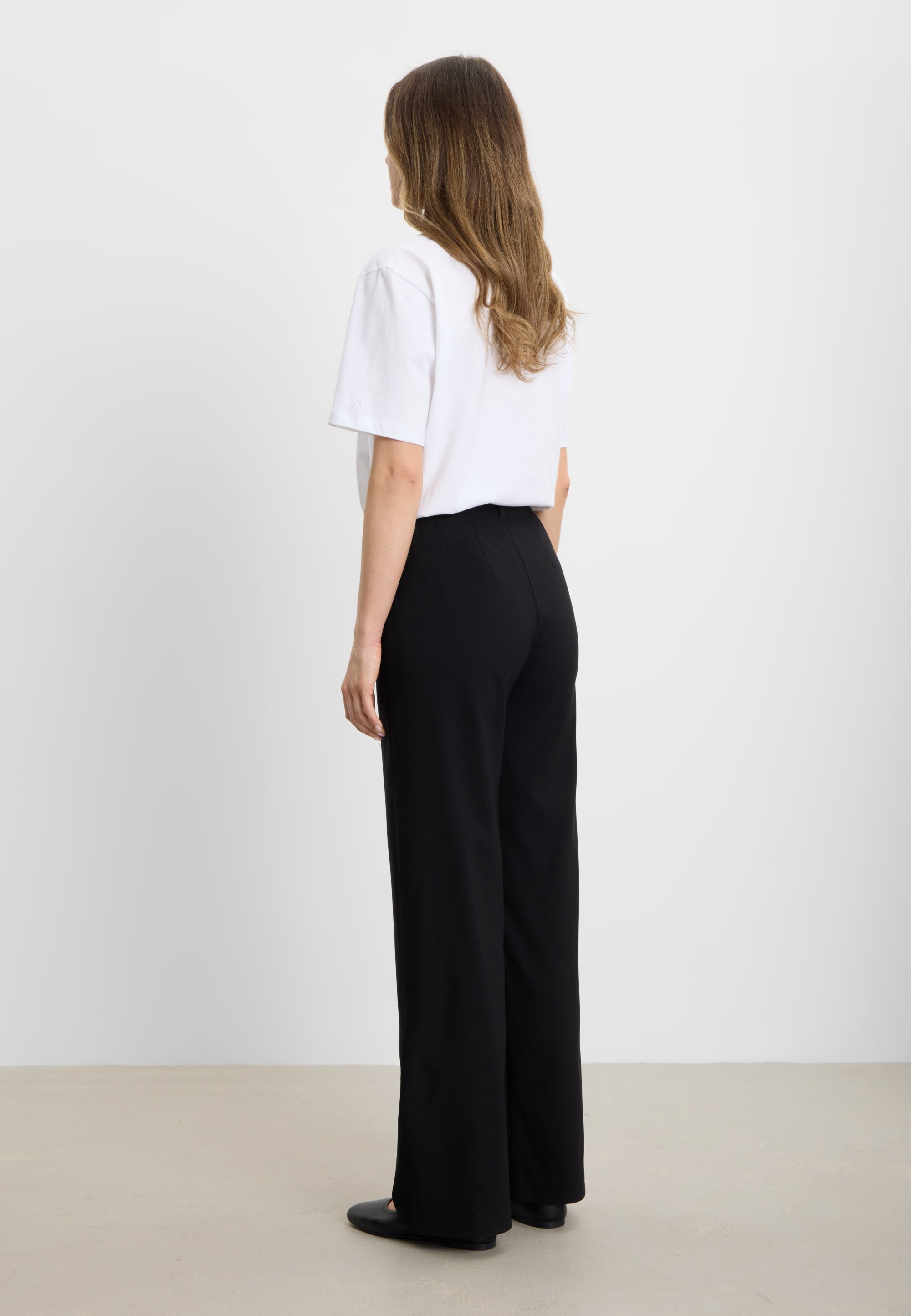 LAURIE Donna Loose - Medium Length Loose Schwarz