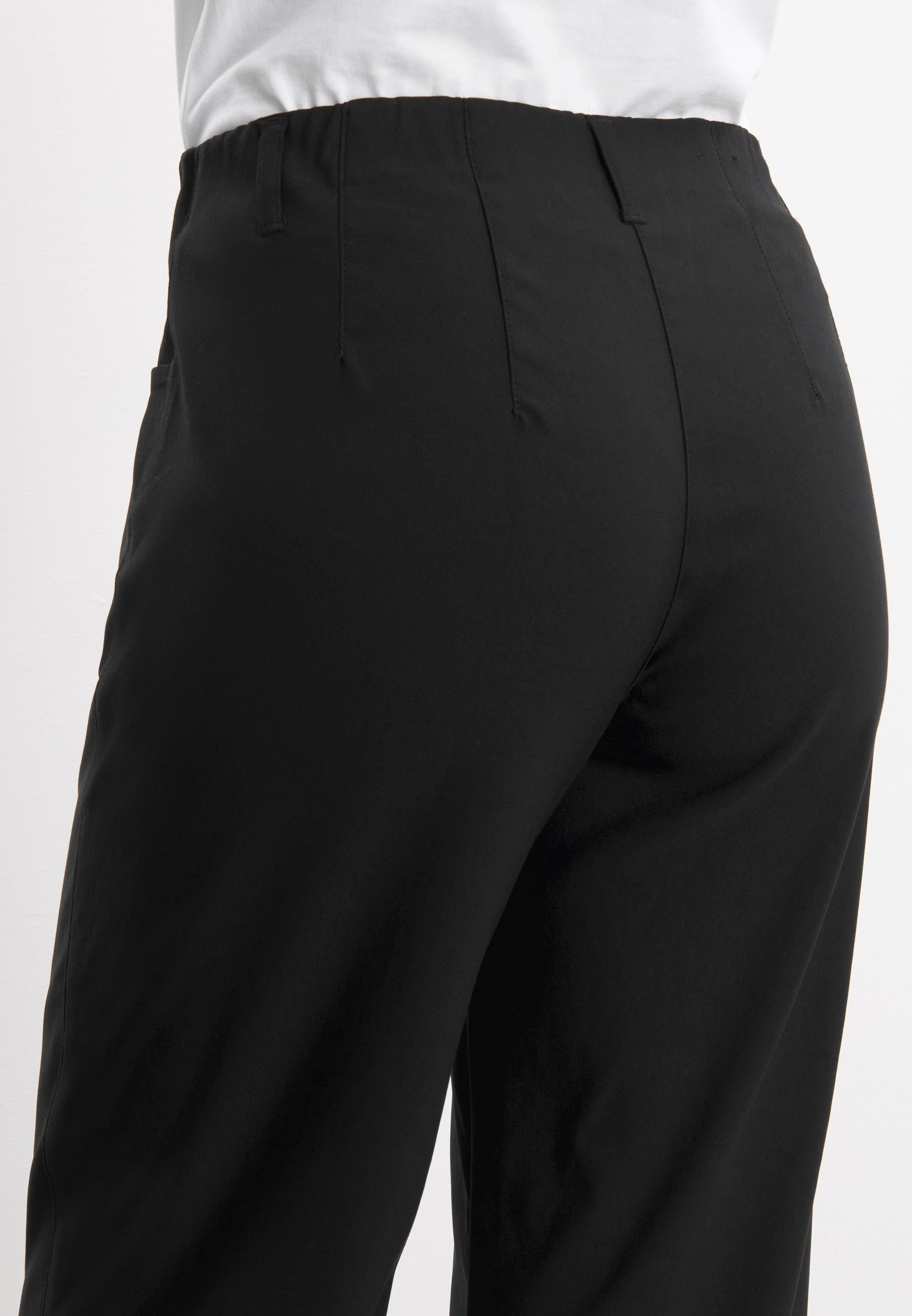 LAURIE Donna Loose - Short Length Loose Schwarz