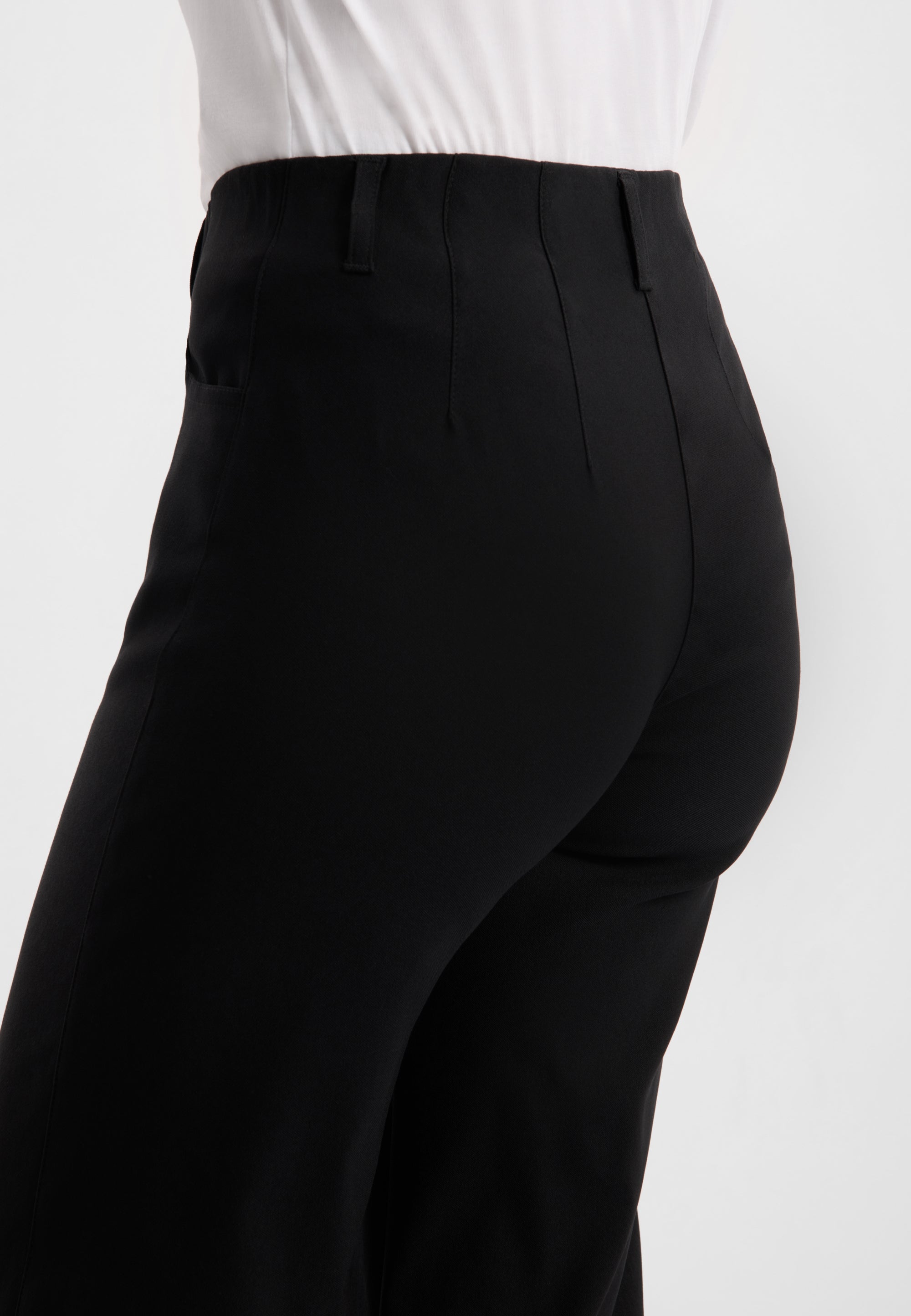 LAURIE Donna Loose - Short Length Loose Schwarz