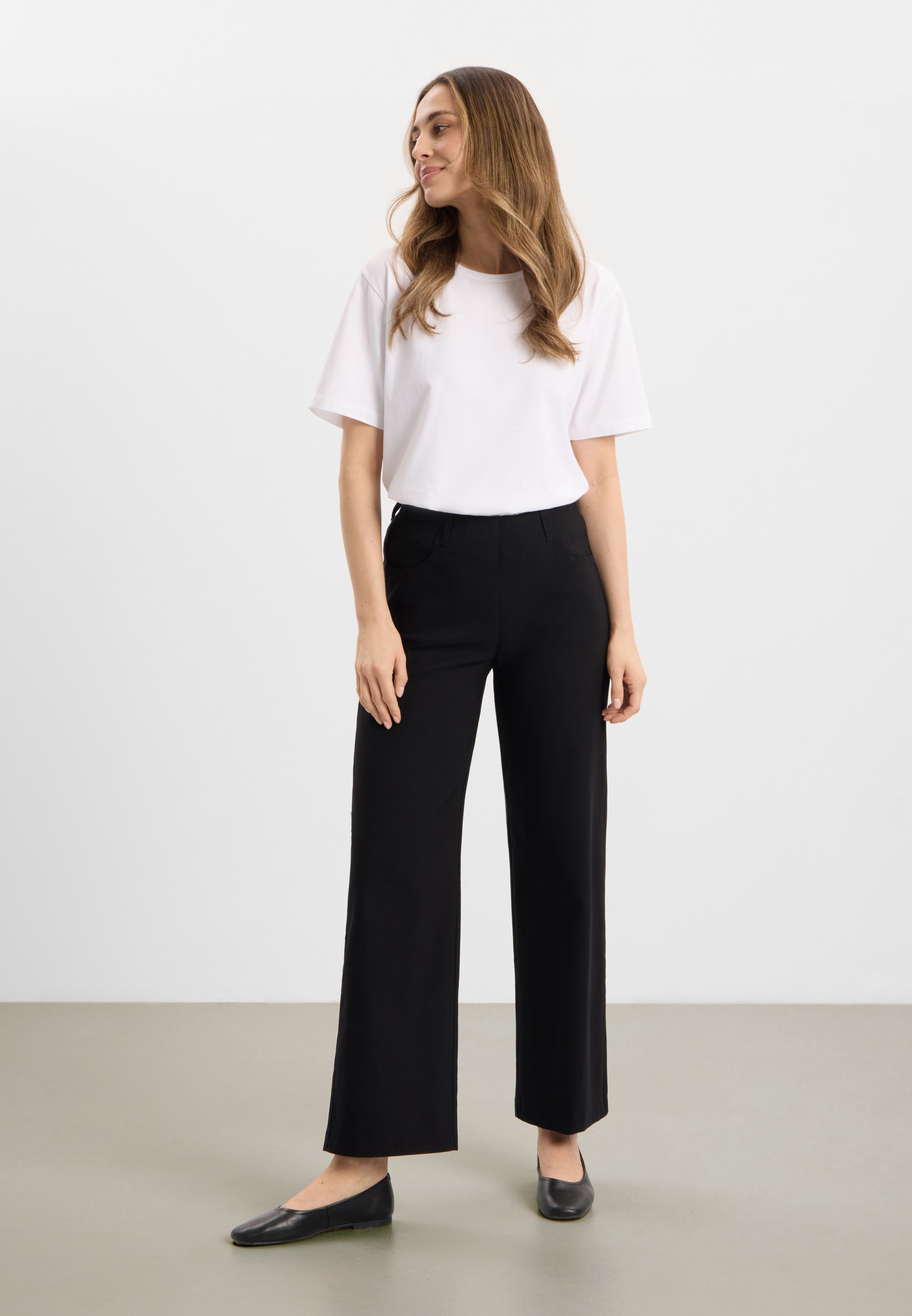 LAURIE Donna Loose - Short Length Loose Schwarz