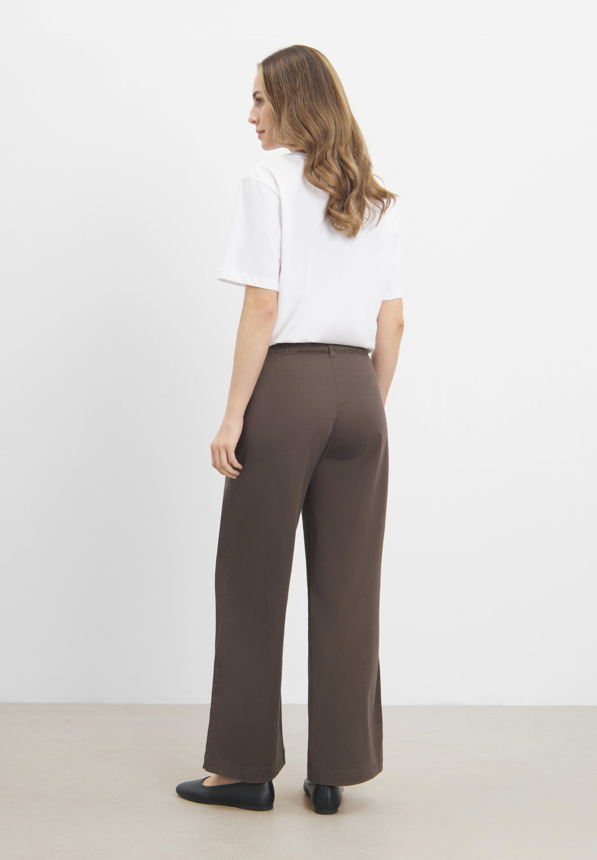 LAURIE Donna Loose - Short Length Loose Brown