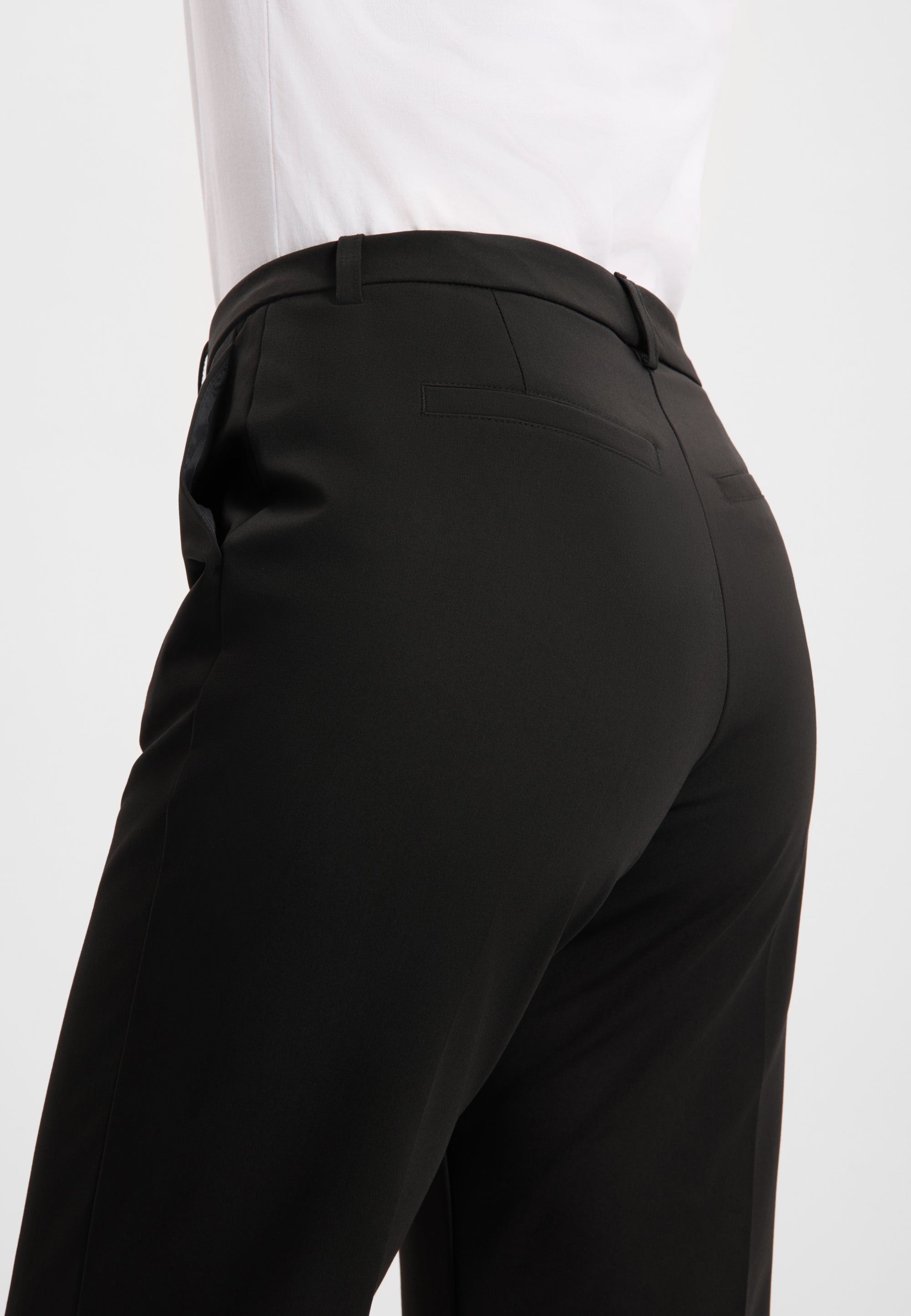 LAURIE Judy Straight - Medium Length Straight Schwarz