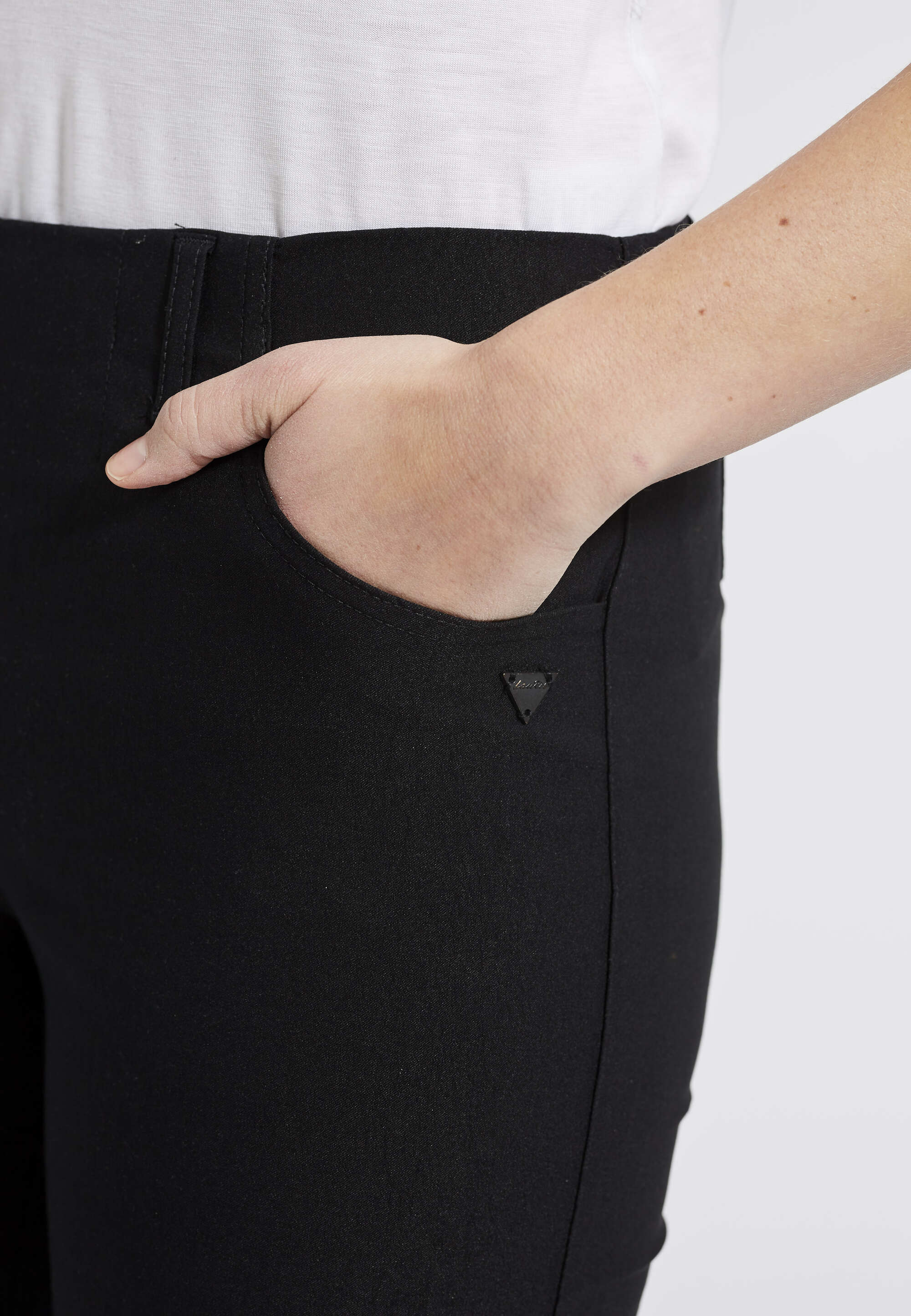 LAURIE Kelly Regular - Medium Length Regular Schwarz