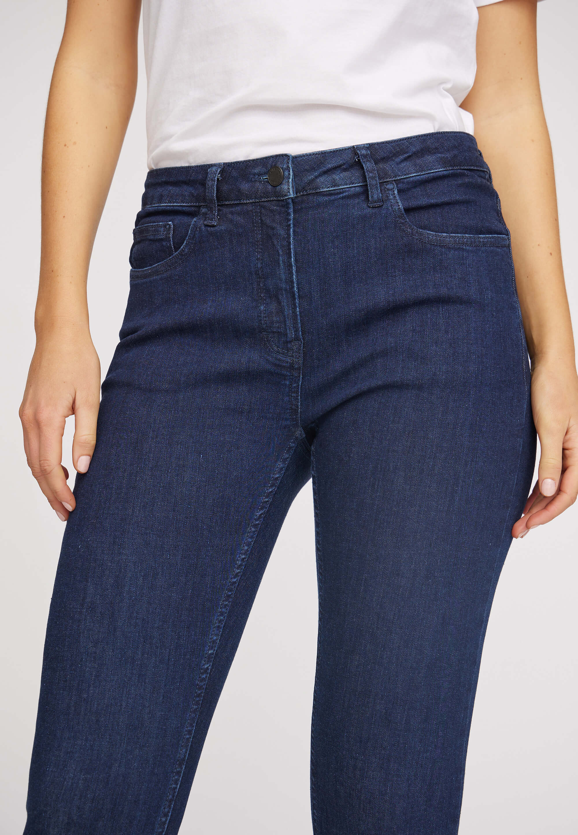 LAURIE Laura Slim - Medium Length - Ecolabel Slim Dunkelblauer denim