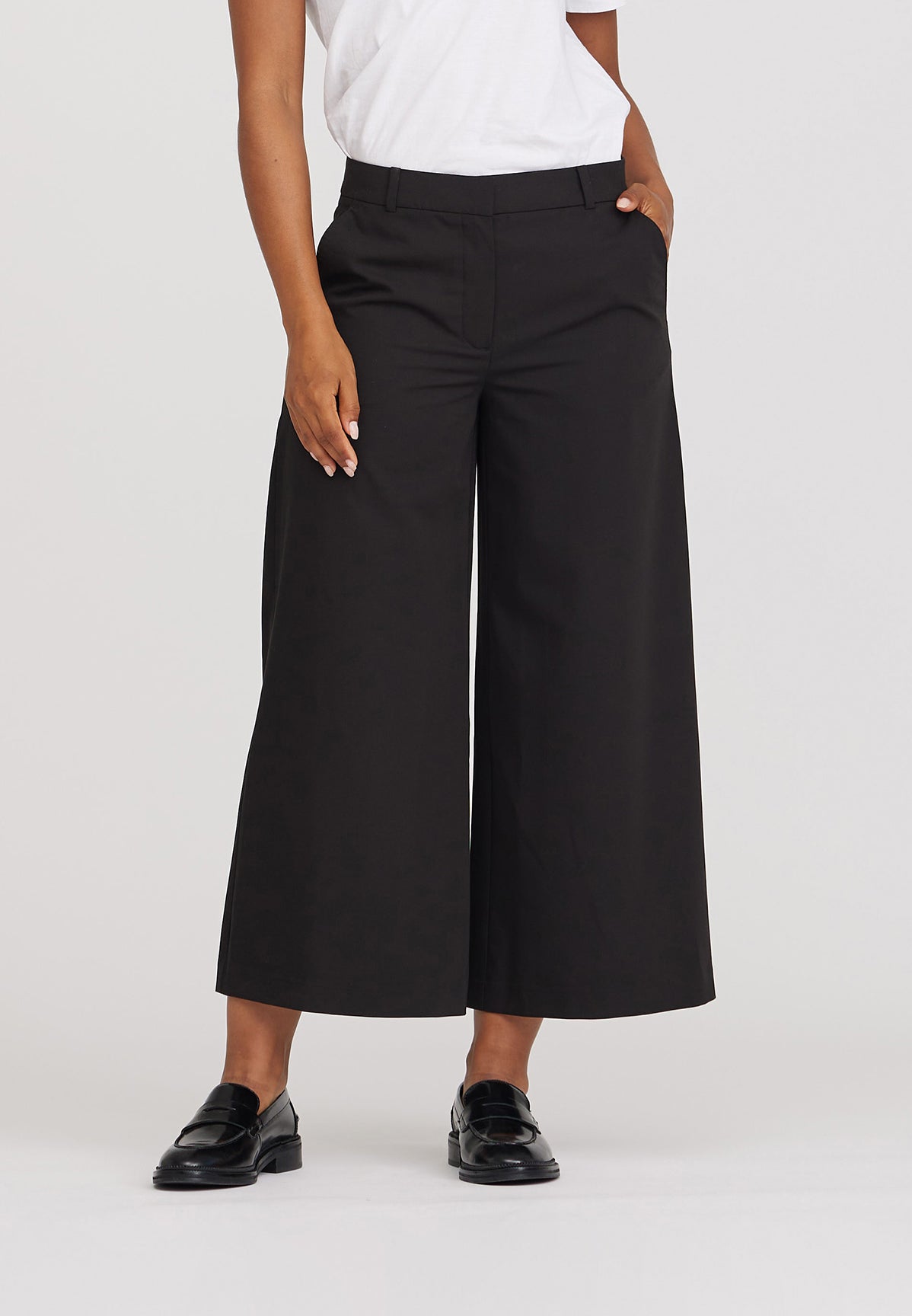 LAURIE Lia Loose - Cropped Loose Schwarz