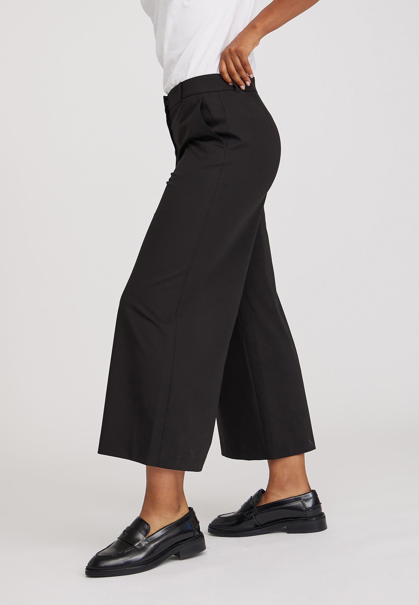 LAURIE Lia Loose - Cropped Loose Schwarz