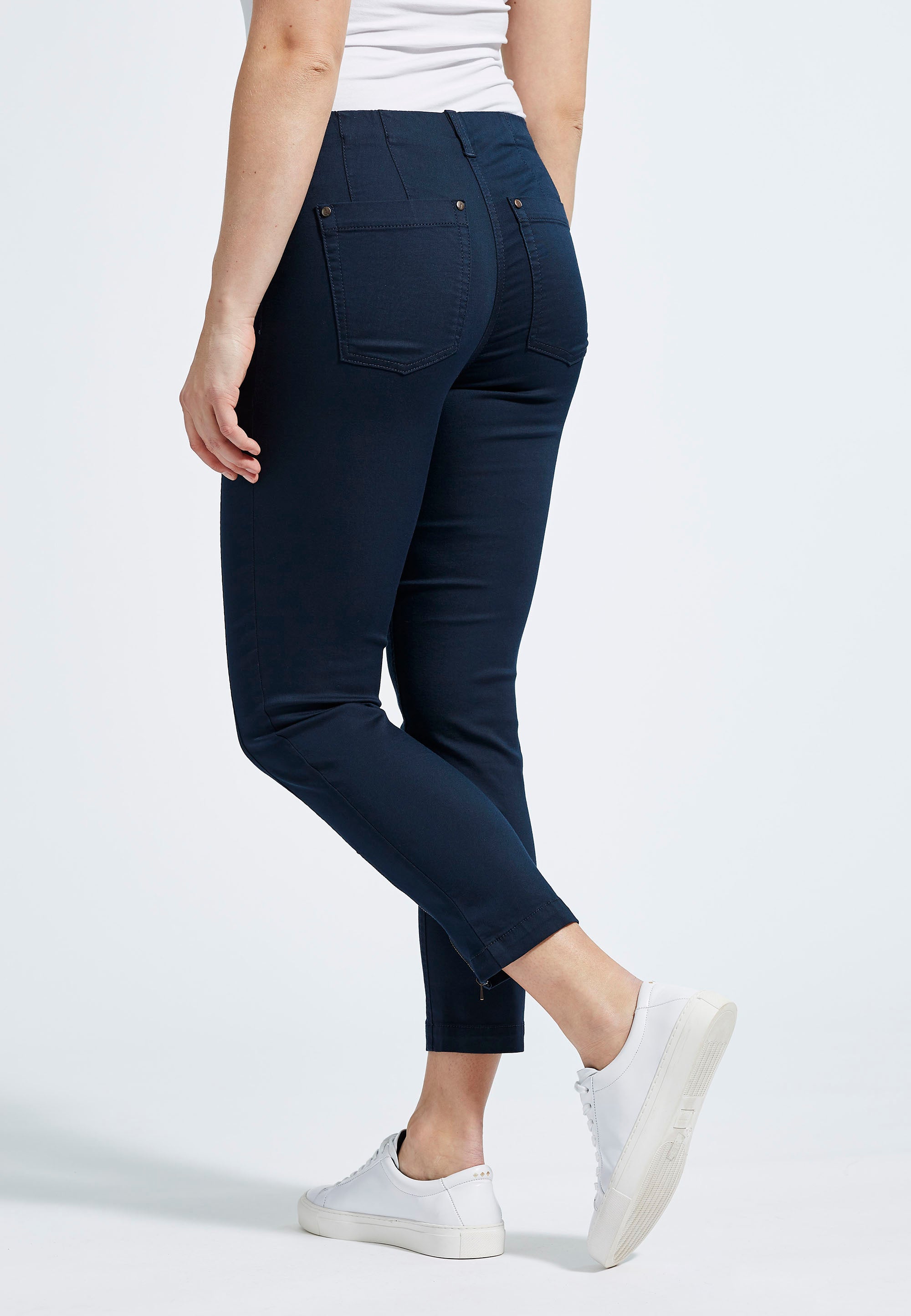 LAURIE Madison Slim Crop Slim Marine