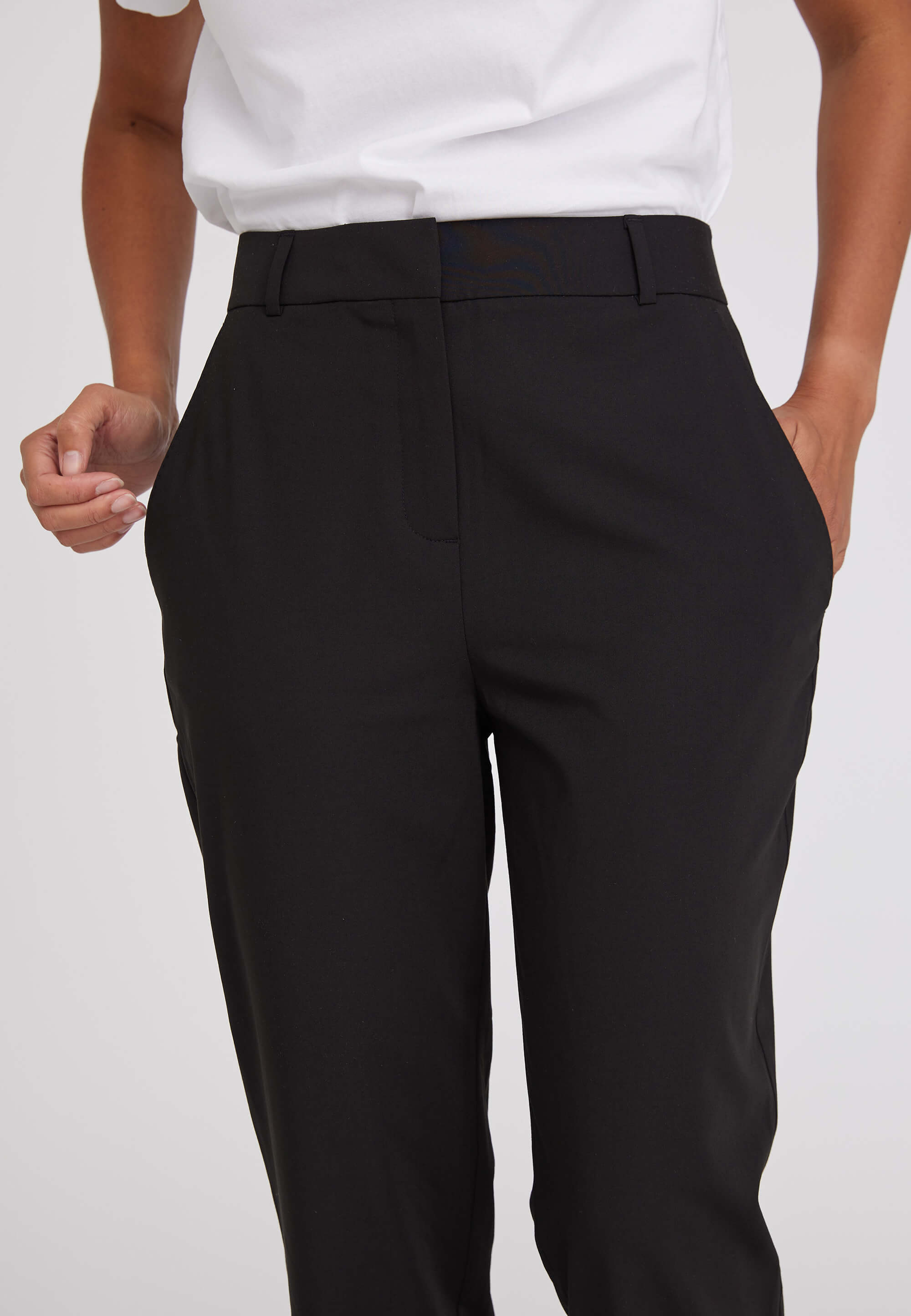 LAURIE Noa Relaxed - Medium Length Relaxed Schwarz