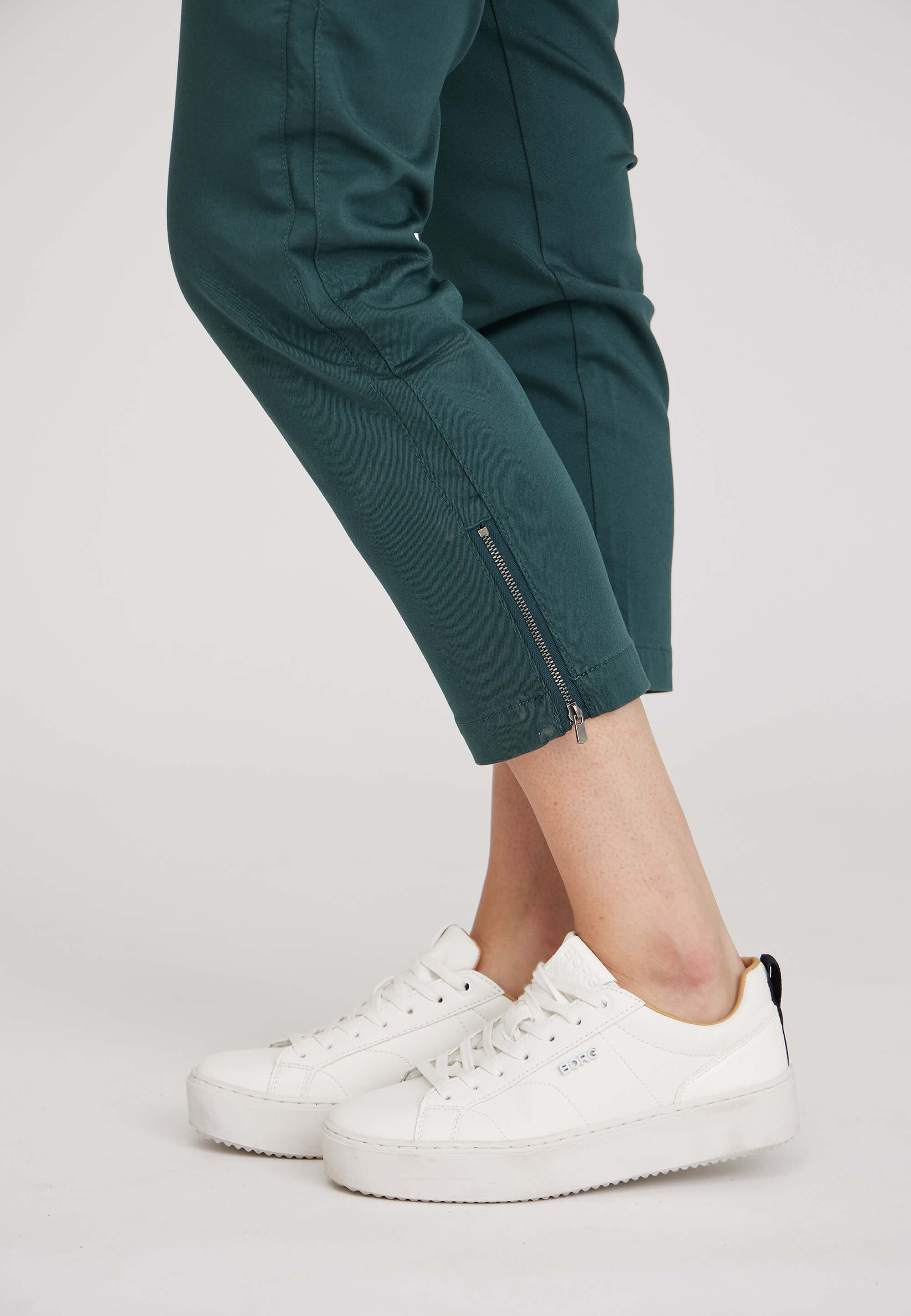 LAURIE Patricia Regular Crop Regular 57000 Darkest Green