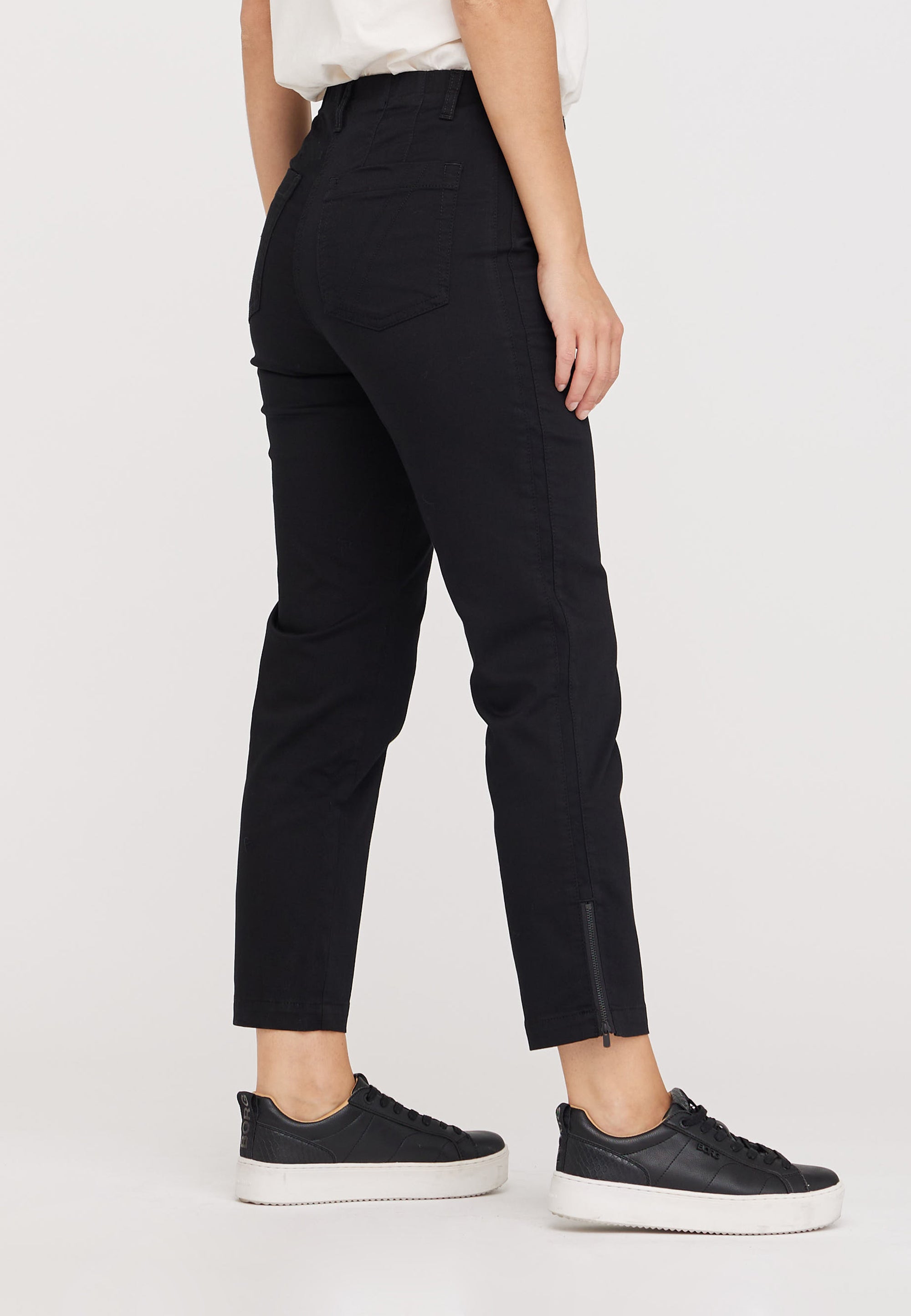 LAURIE Patricia Regular Crop Regular Schwarz