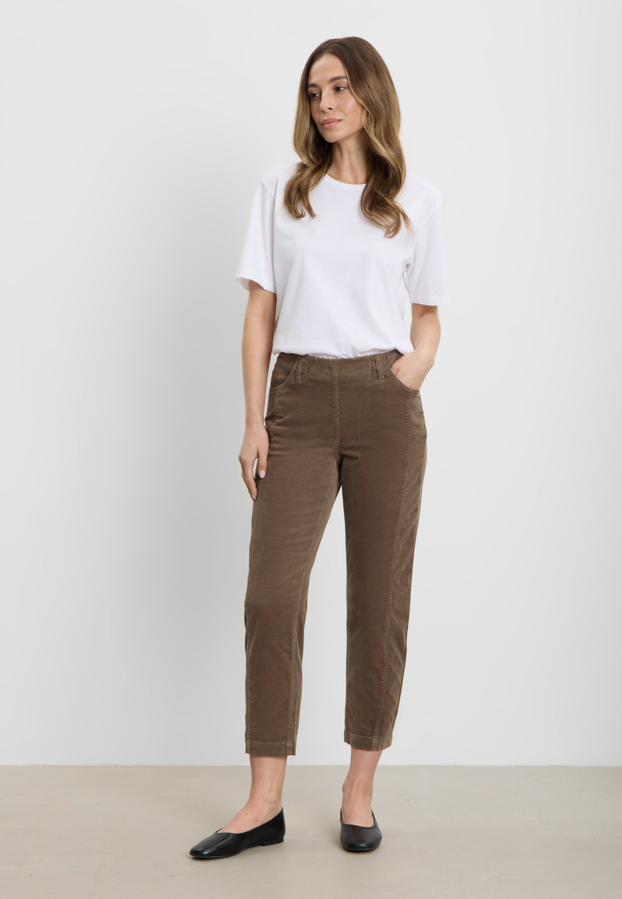 LAURIE Piper Pure Regular Cord - Cropped Regular 86000 Sika