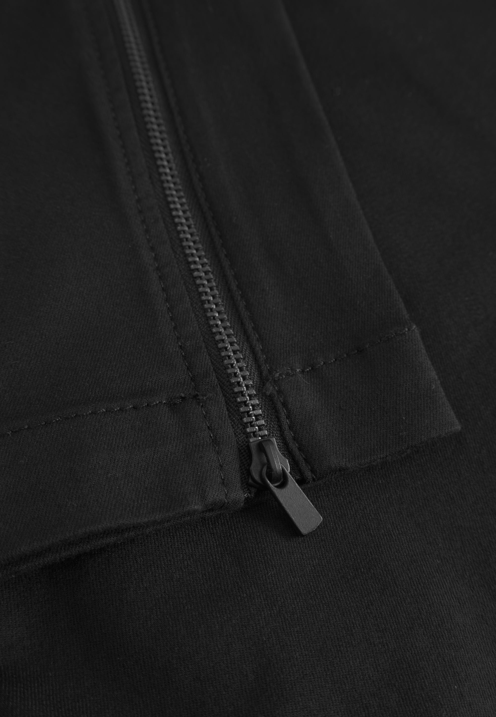 LAURIE Piper Regular - Cropped Regular Schwarz