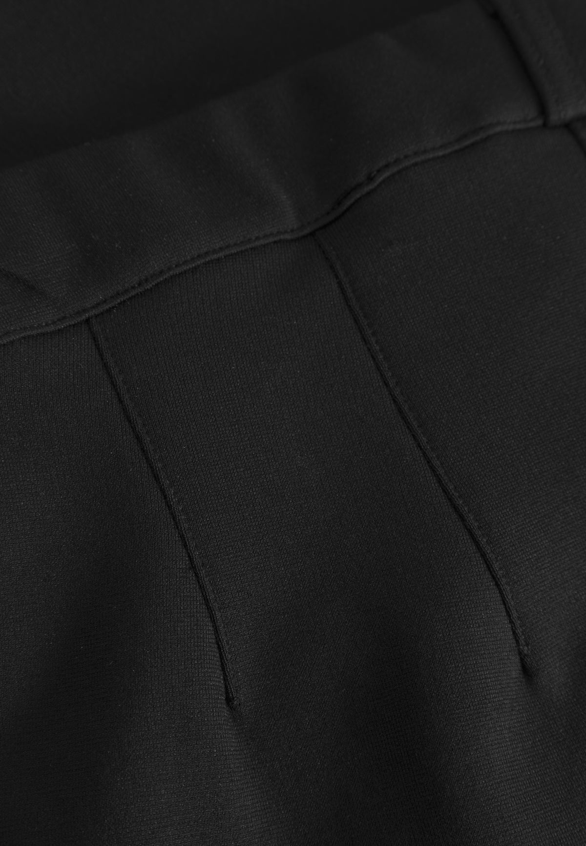 LAURIE Ruby Straight - Short Length Straight Black Brushed