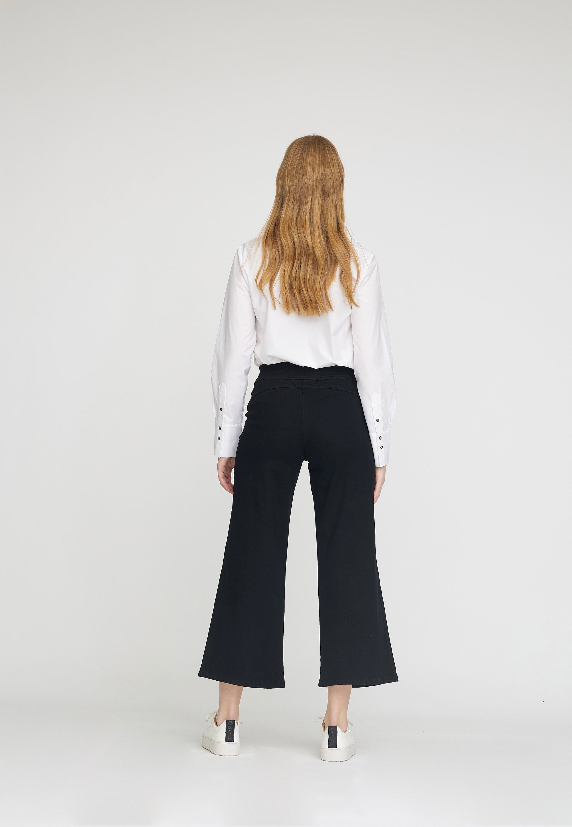 LAURIE Serene Loose - Extra Short Length Loose Schwarz