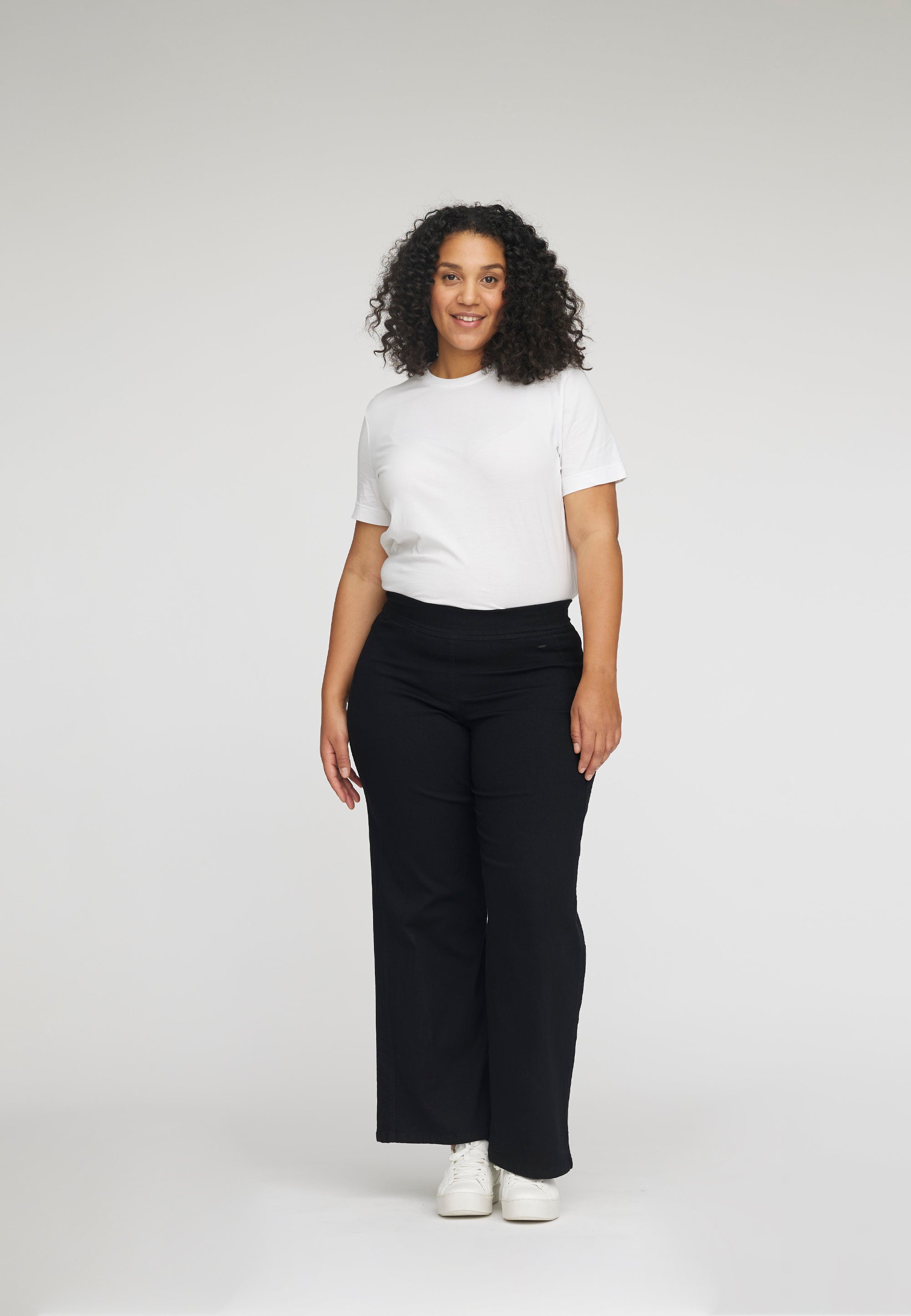 LAURIE Serene Loose - Medium Length Loose Schwarz