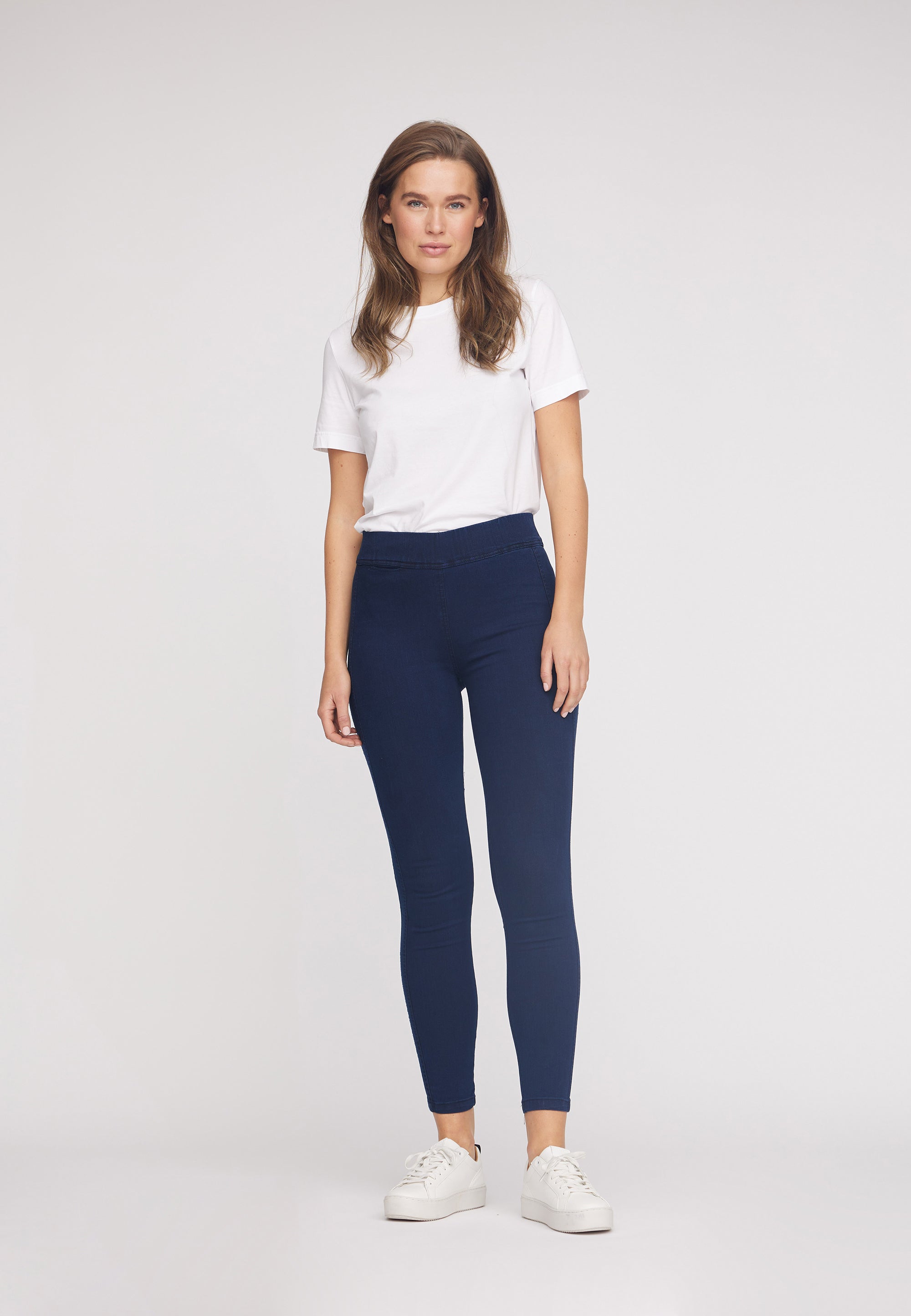 LAURIE Serene Slim - Short Length Slim Dunkelblauer denim