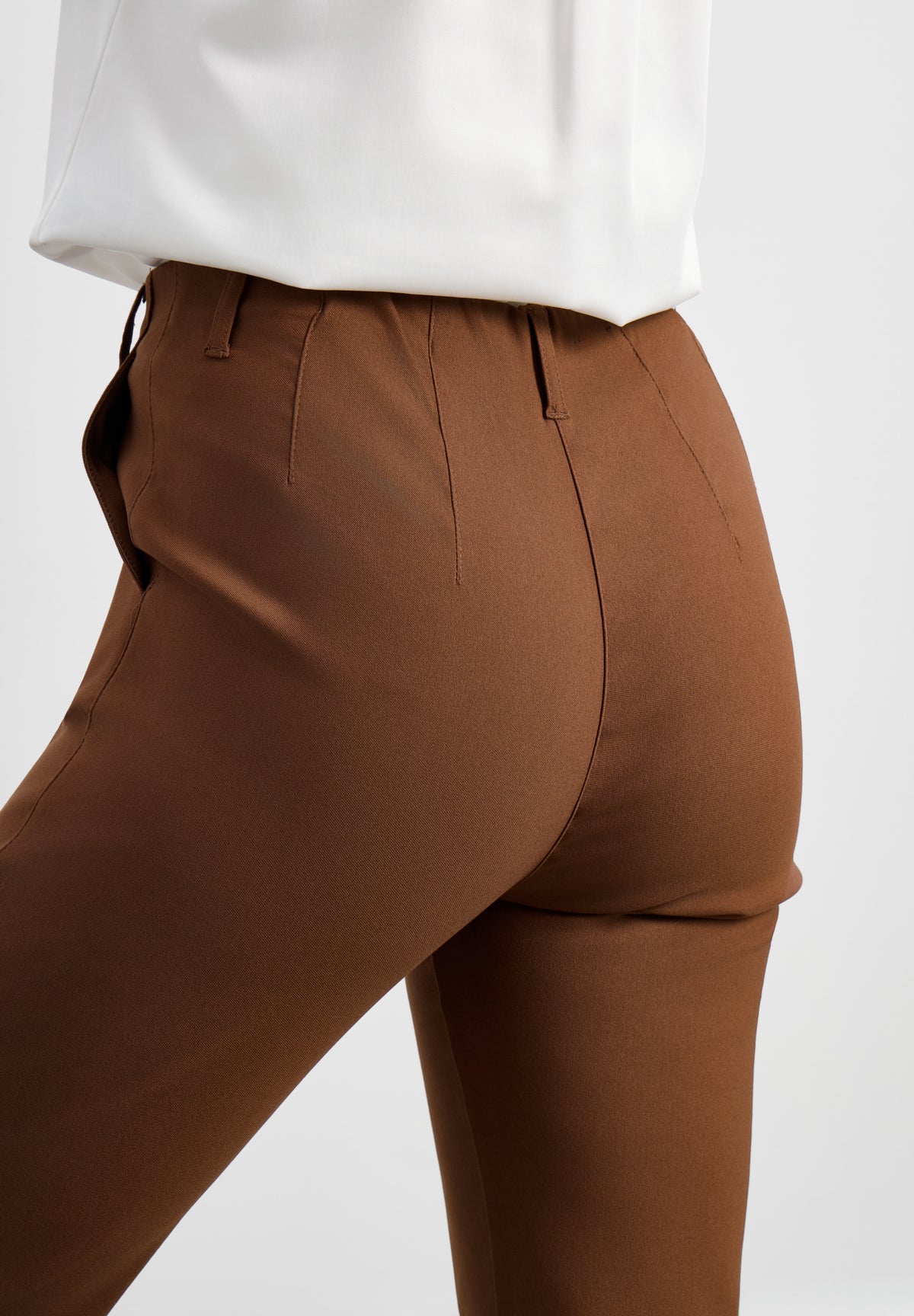 LAURIE Taylor Regular - Short Length Regular 87900 Downtown Brown