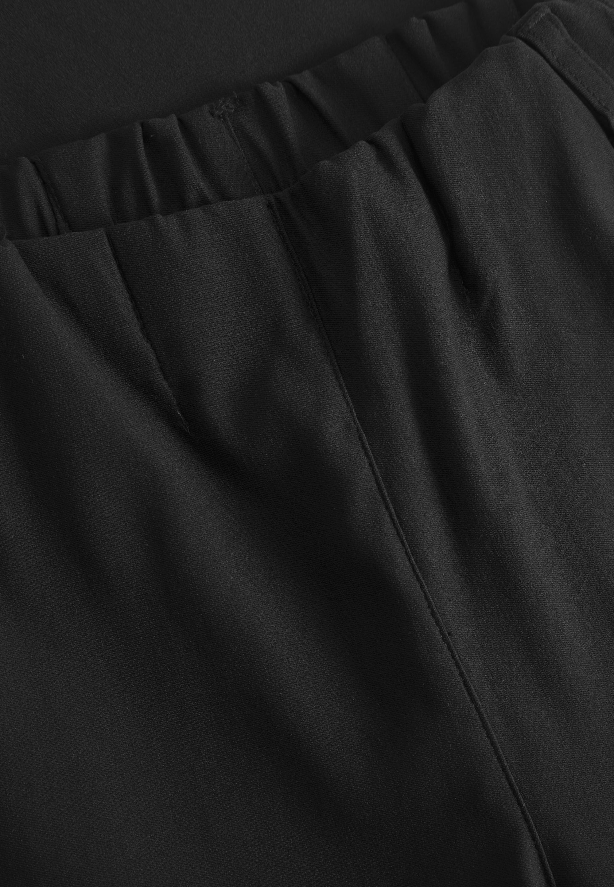 LAURIE Taylor Regular - Short Length Regular Schwarz
