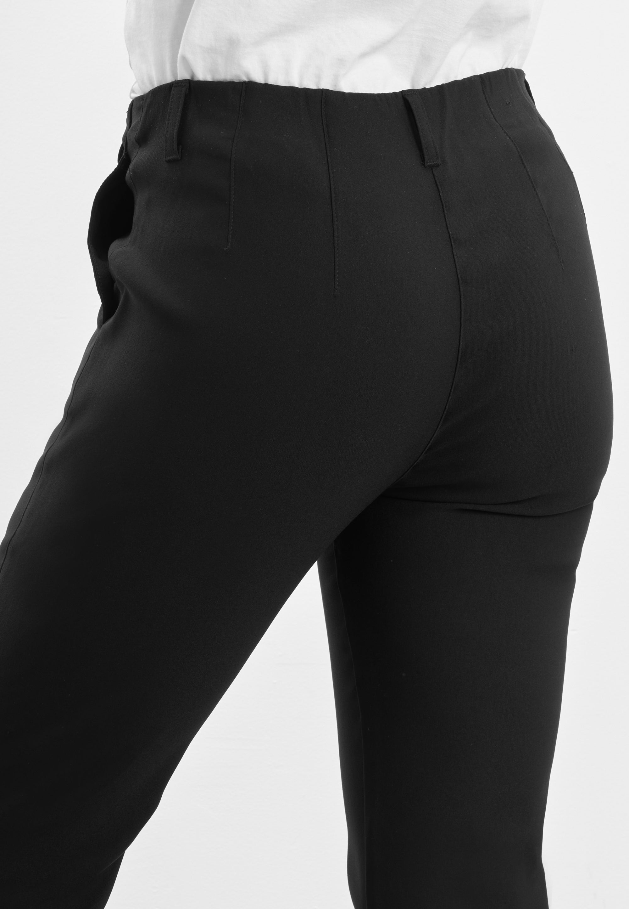 LAURIE Taylor Regular - Short Length Regular Schwarz
