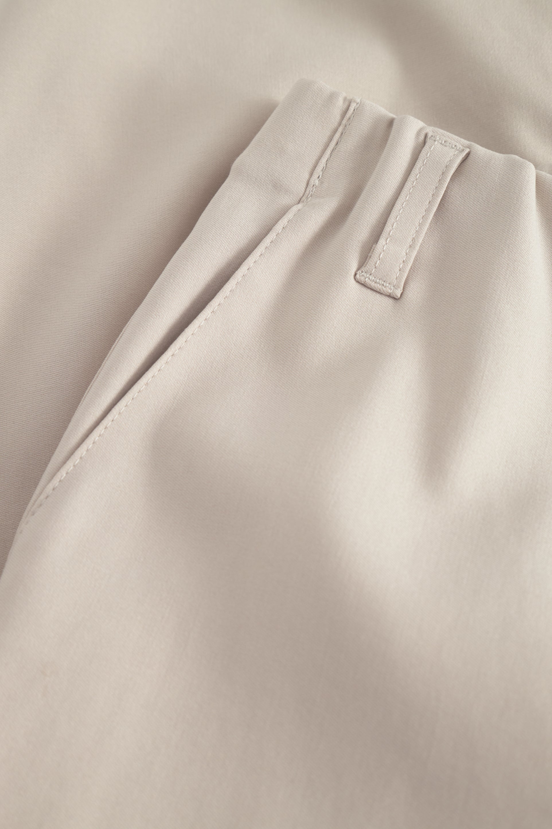 LAURIE Taylor Regular Capri Medium Length Regular Grau sand
