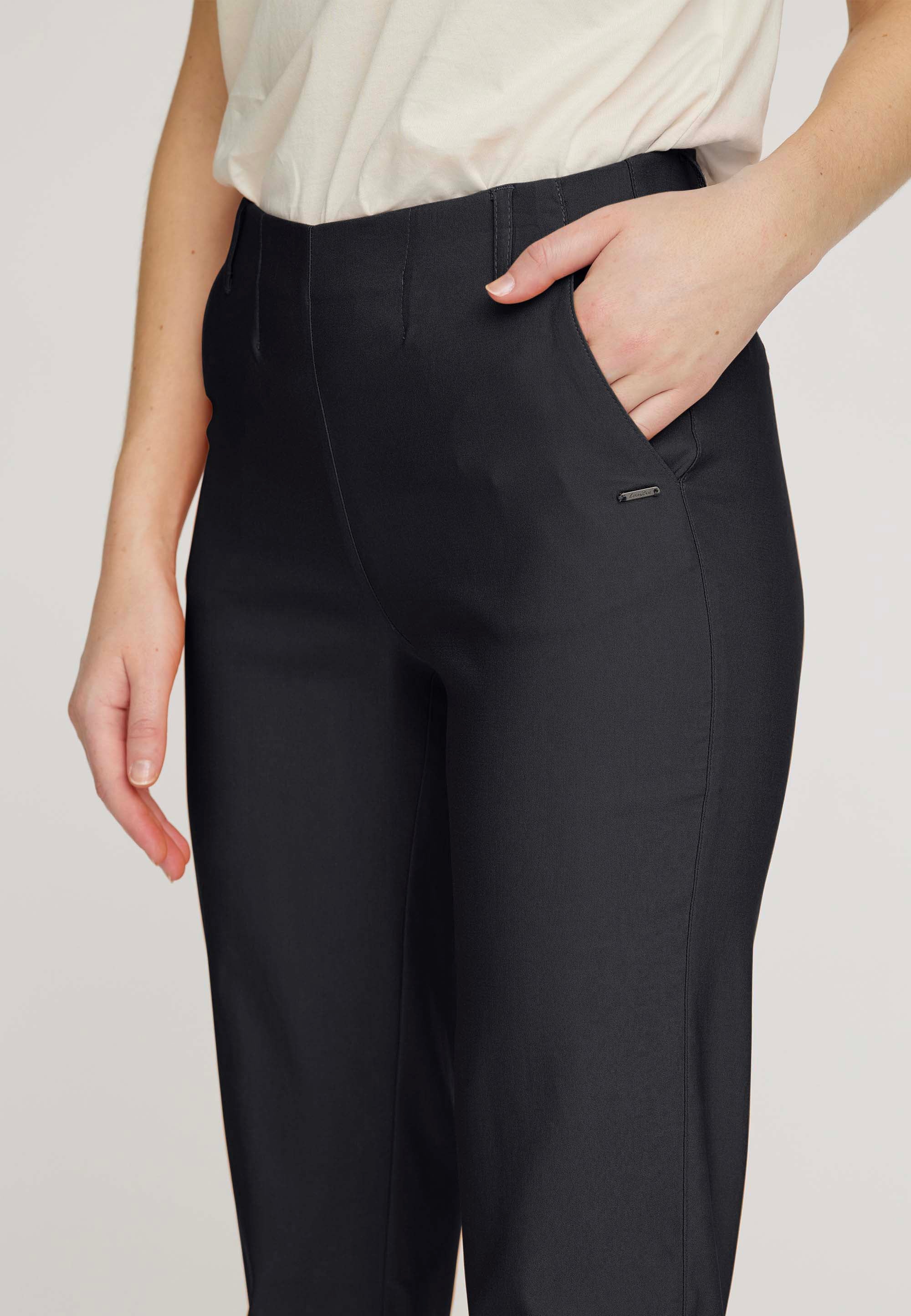 LAURIE Taylor Regular Cropped Regular Schwarz
