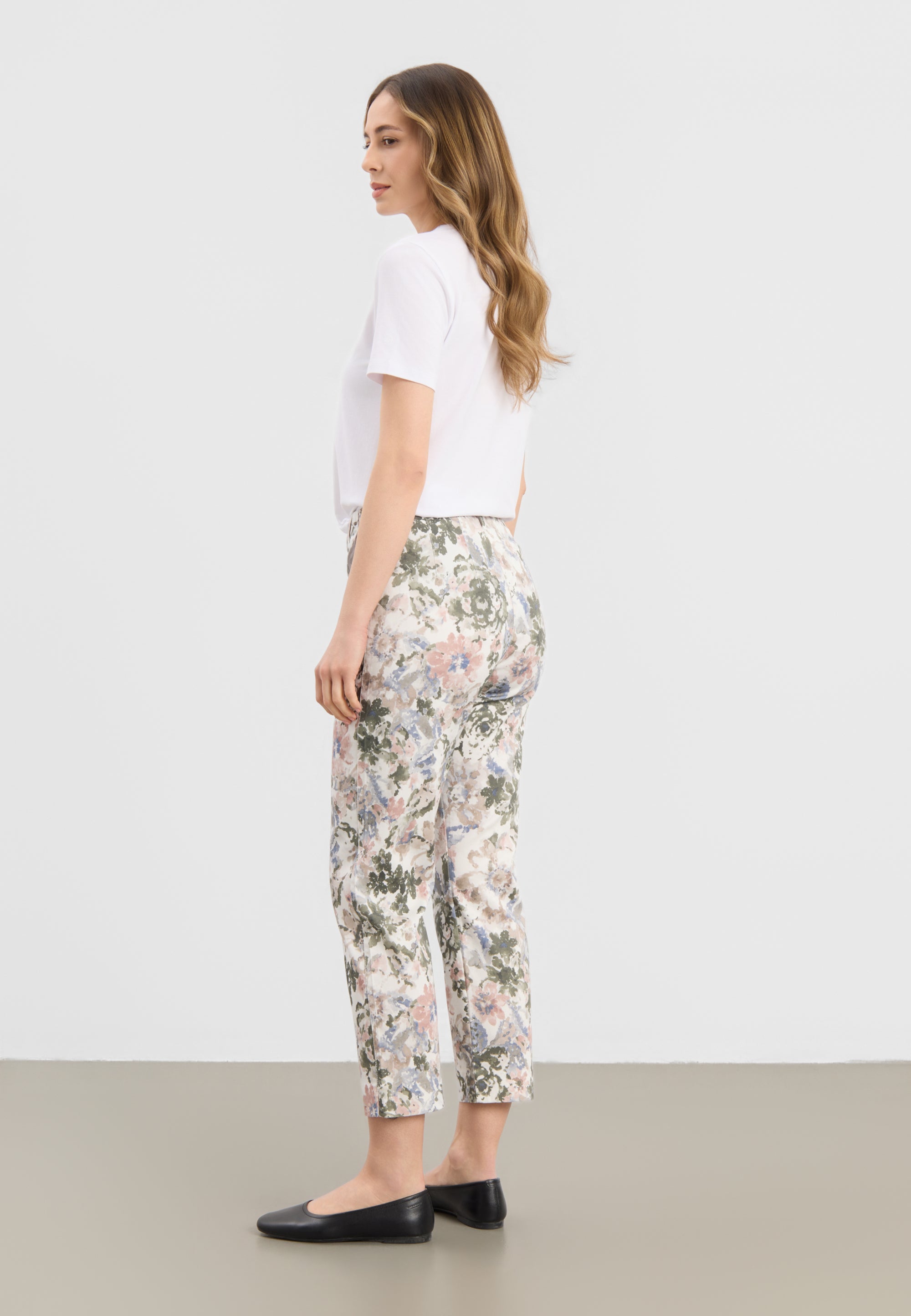 LAURIE Taylor Regular Cropped Regular 55140 Khaki watercolour print