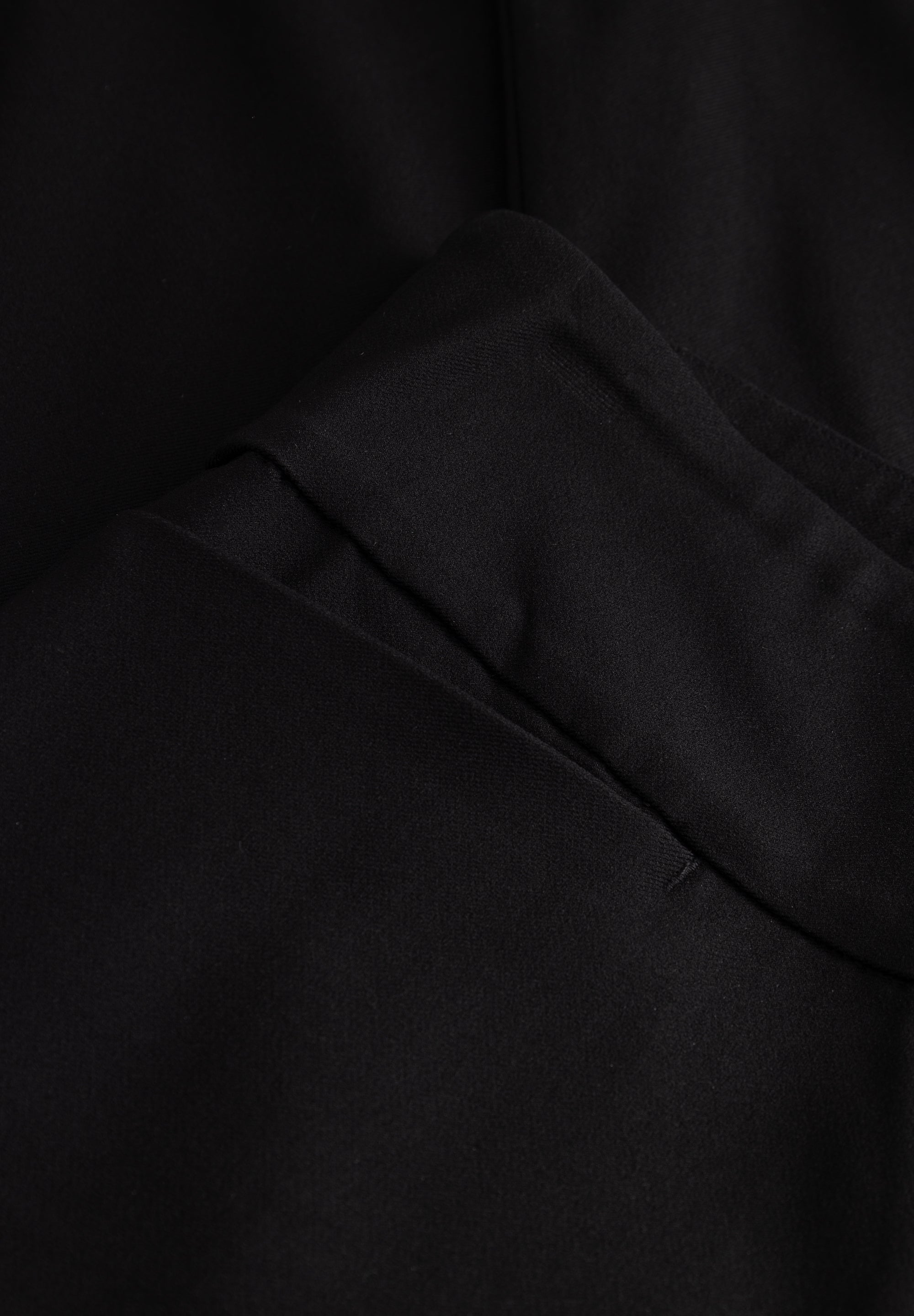 LAURIE Thea Straight - Long Length Straight Schwarz