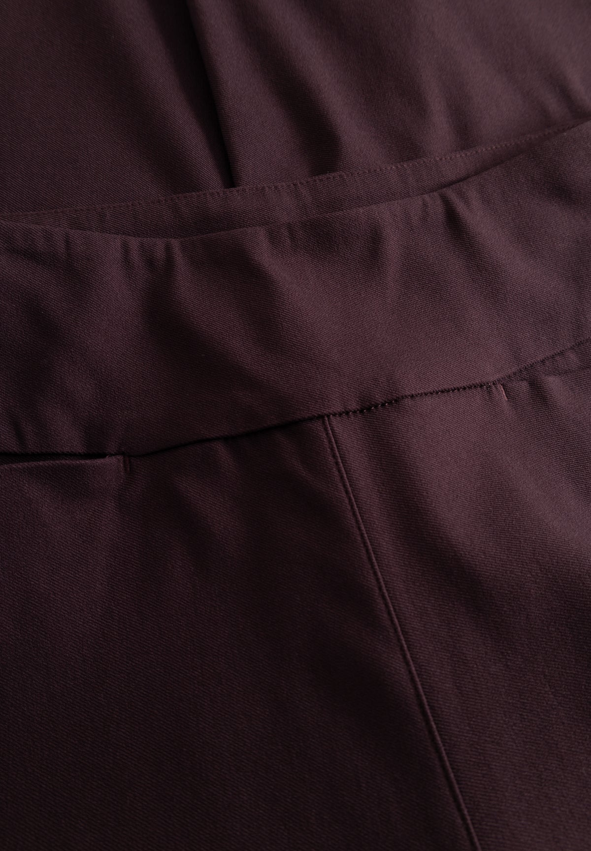 LAURIE Thea Straight - Medium Length Straight 68000 Dark Plum