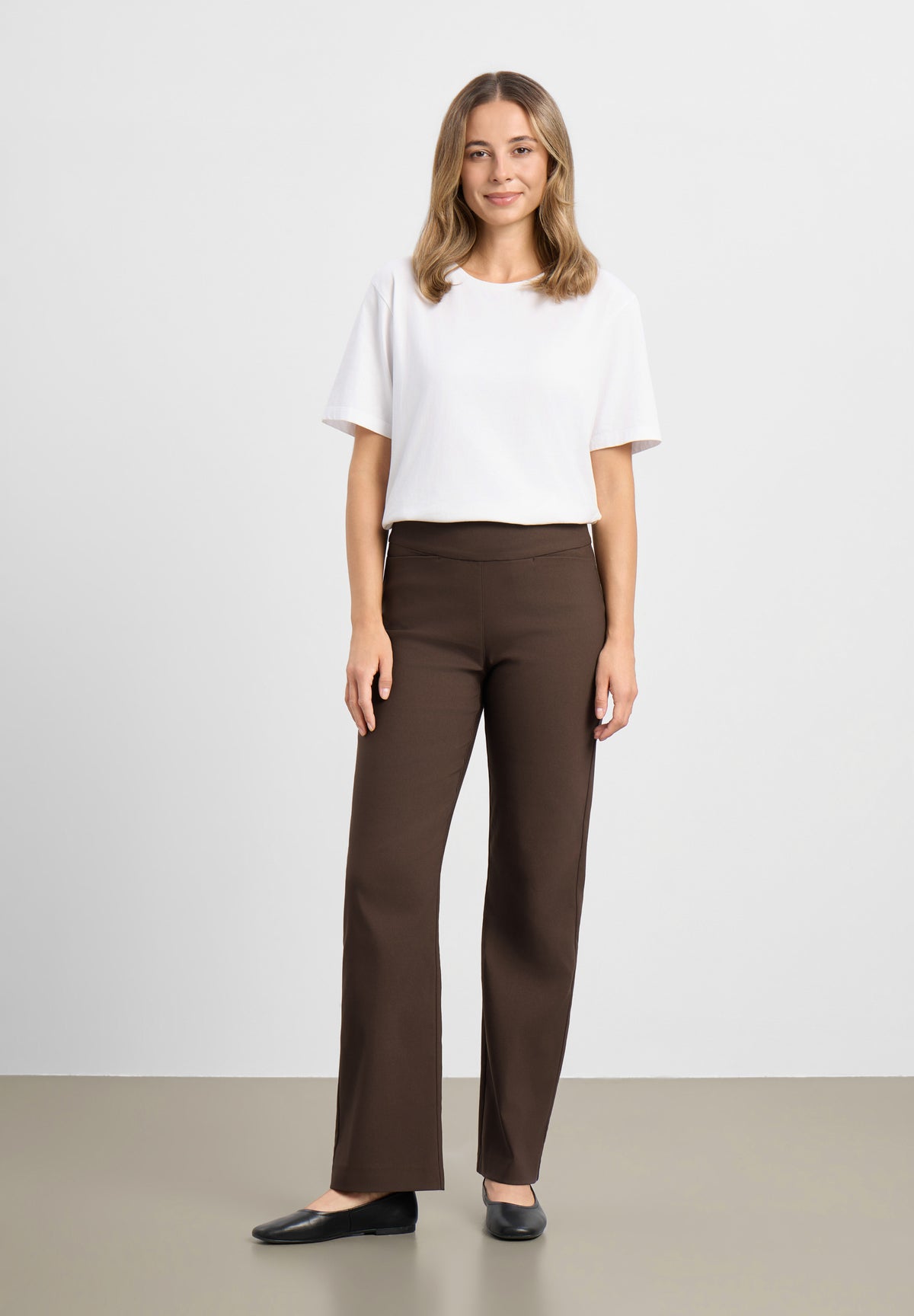 LAURIE Thea Straight - Medium Length Straight Braun