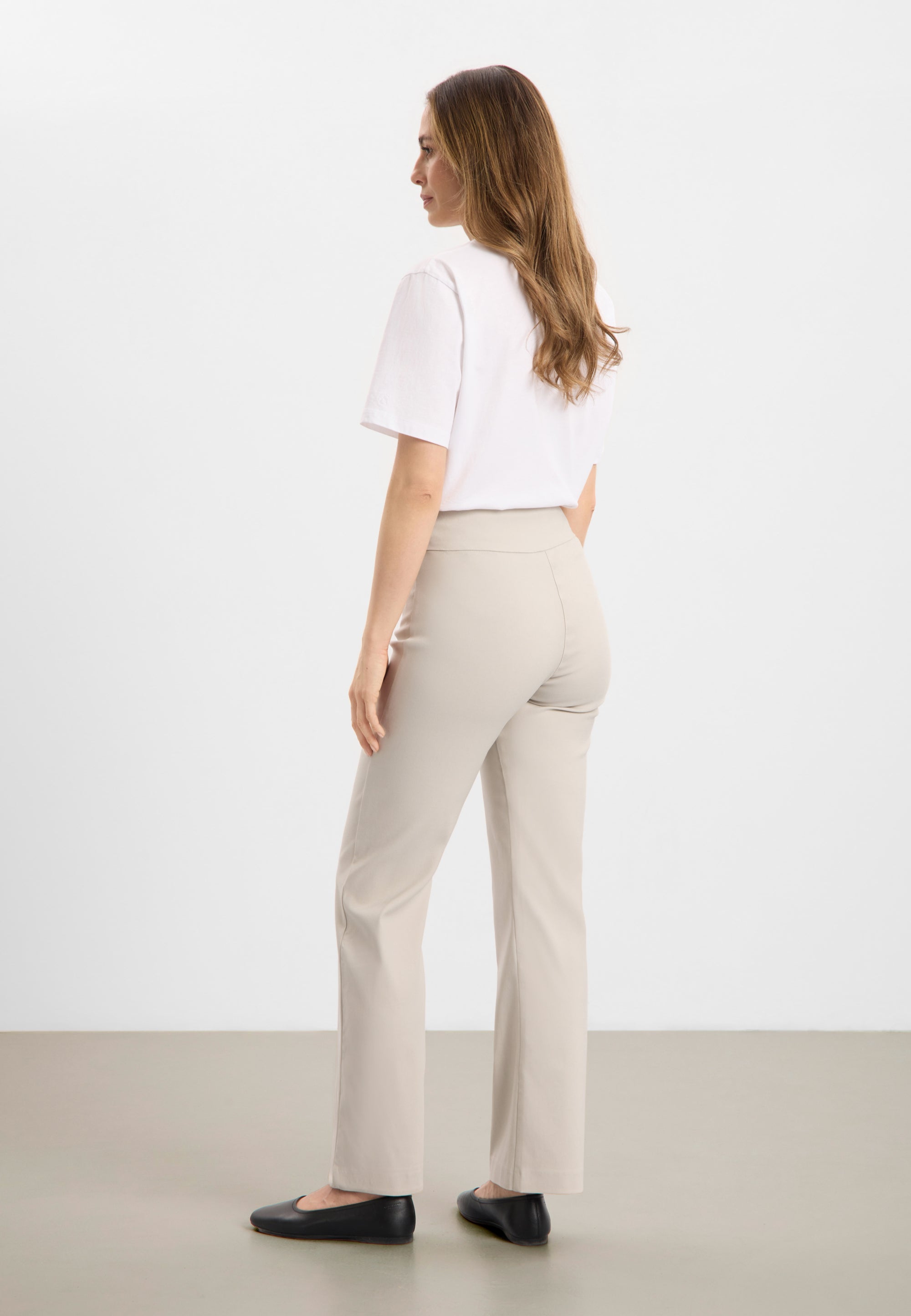 LAURIE Thea Straight - Medium Length Straight Grau sand