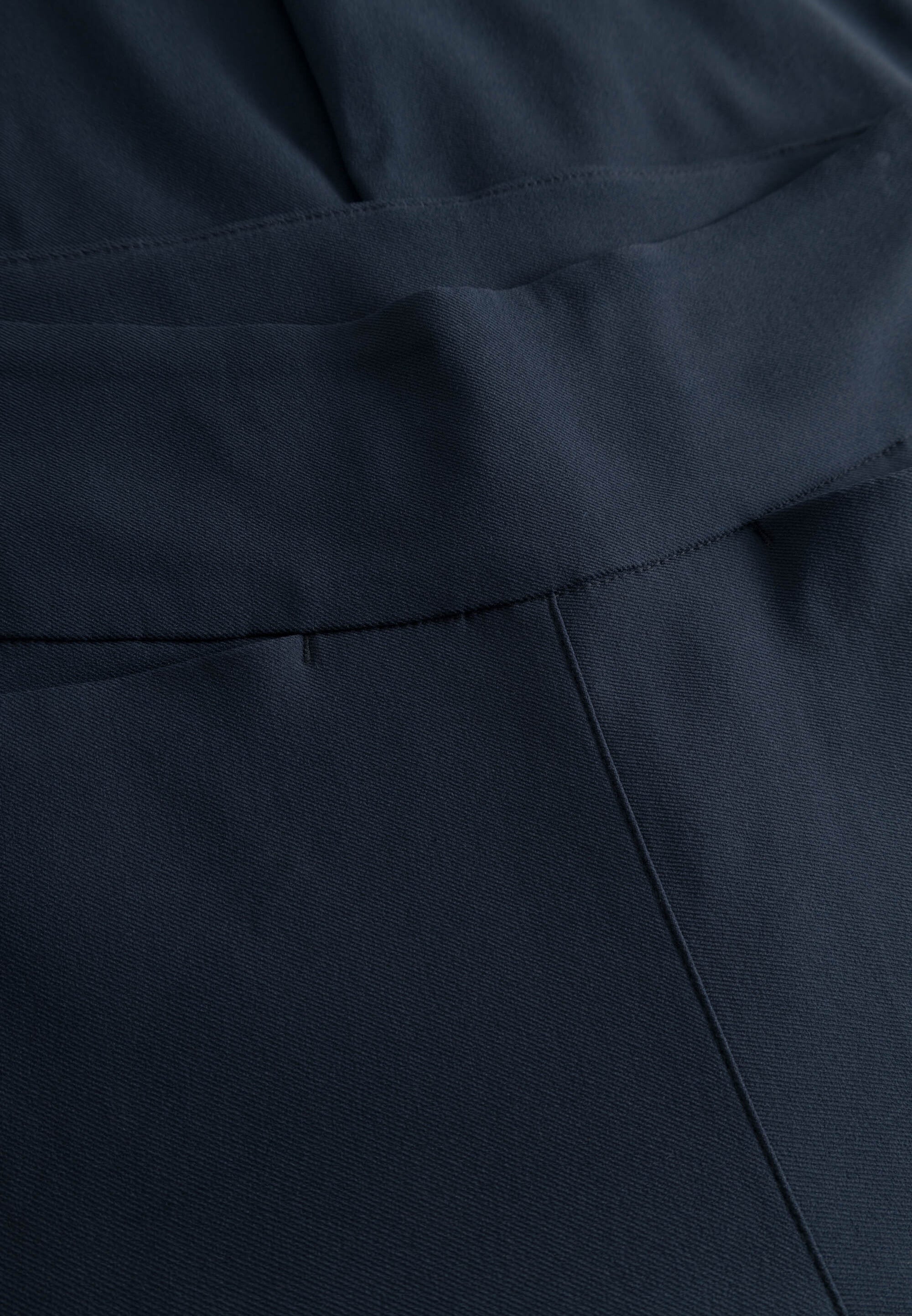 LAURIE Thea Straight - Medium Length Straight Marine