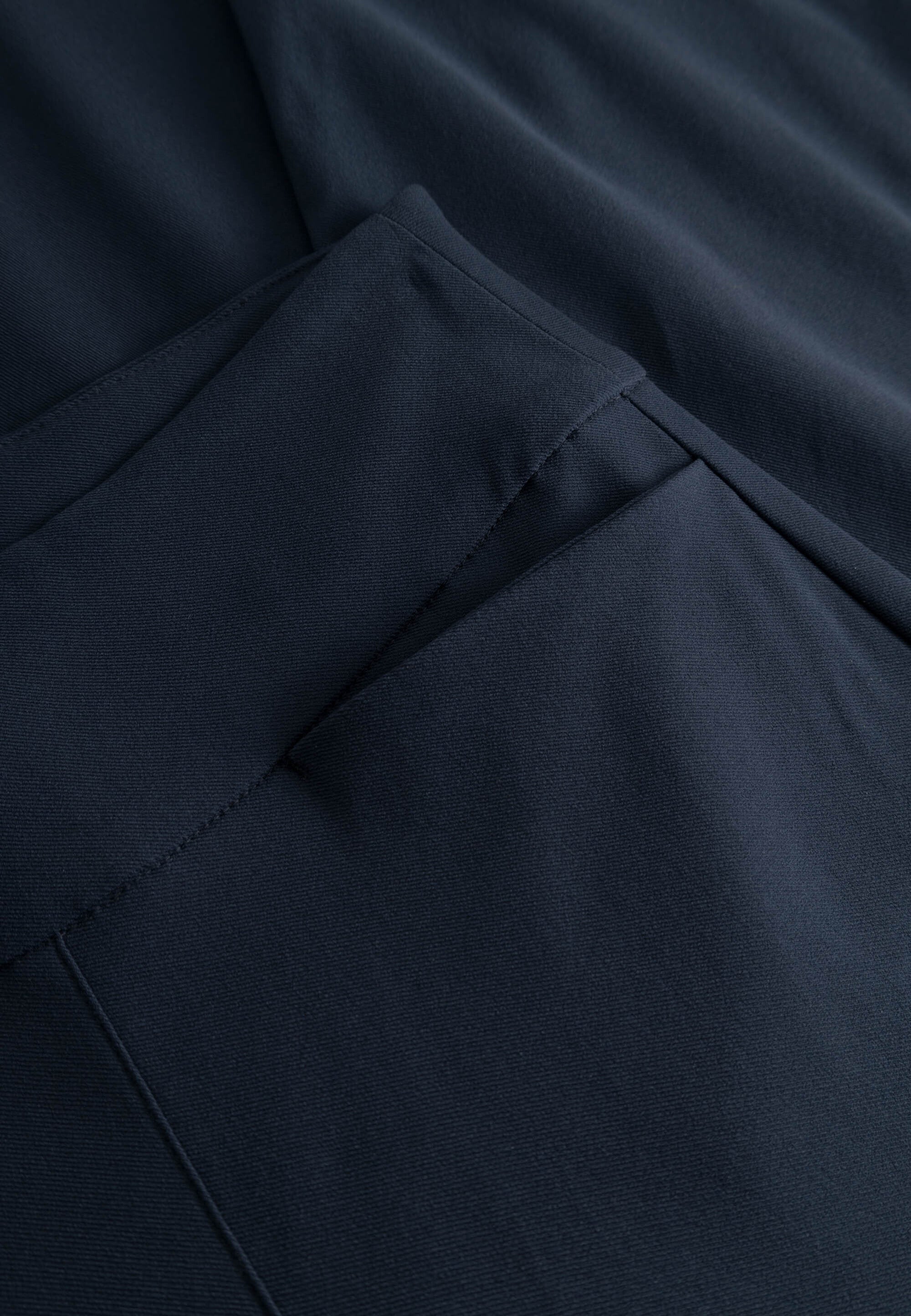 LAURIE Thea Straight - Medium Length Straight Marine