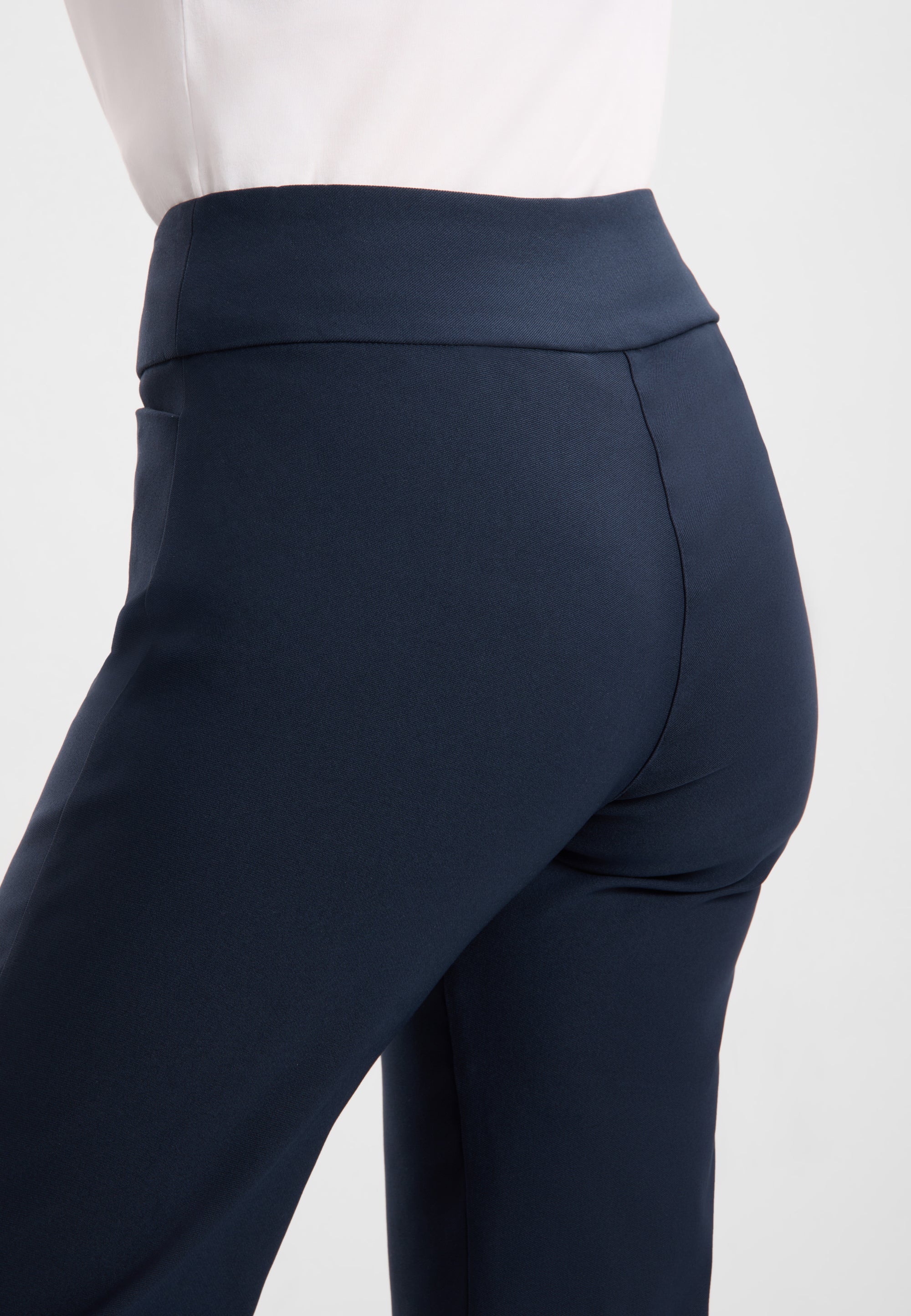 LAURIE Thea Straight - Medium Length Straight Marine