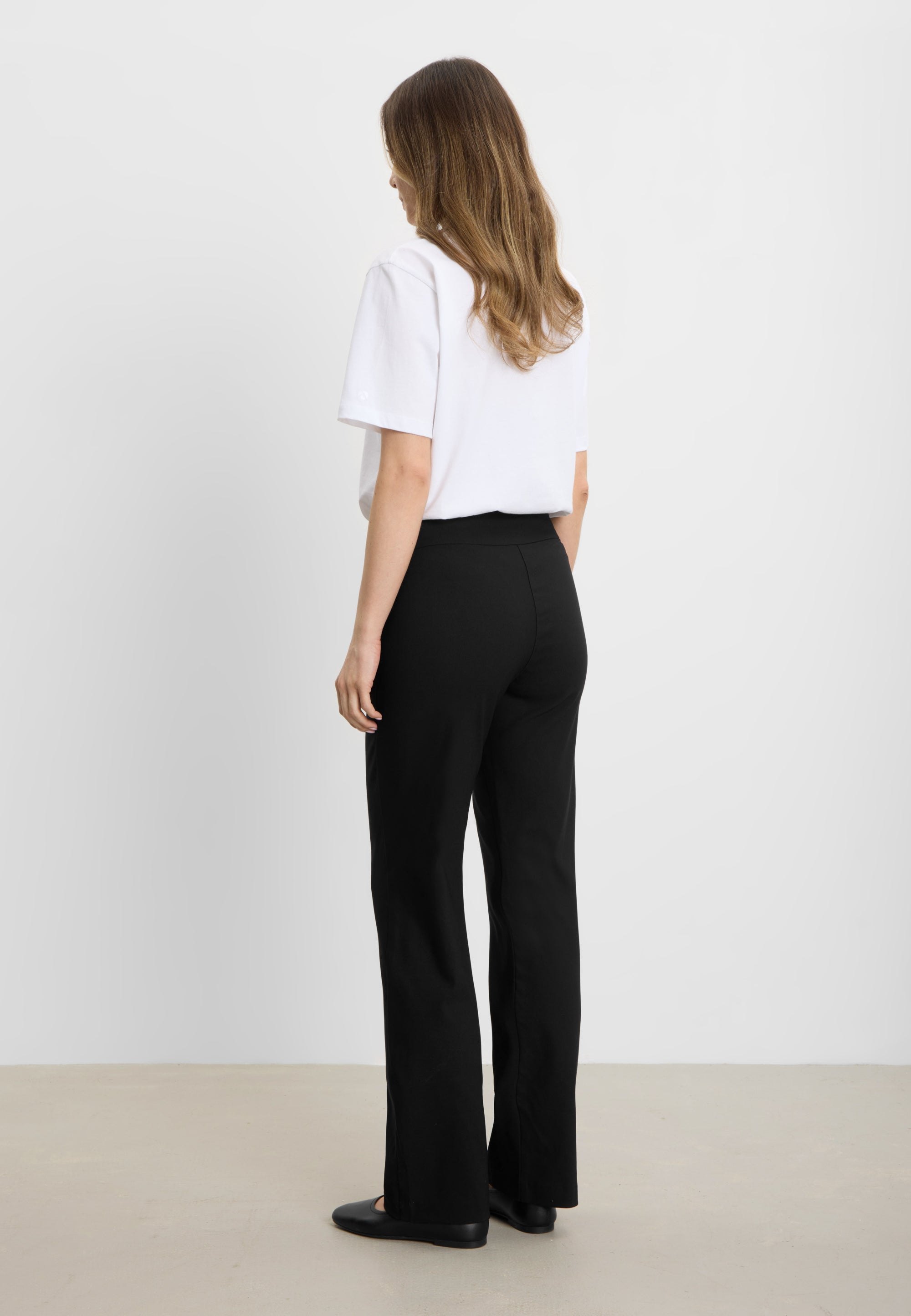LAURIE Thea Straight - Medium Length Straight Schwarz