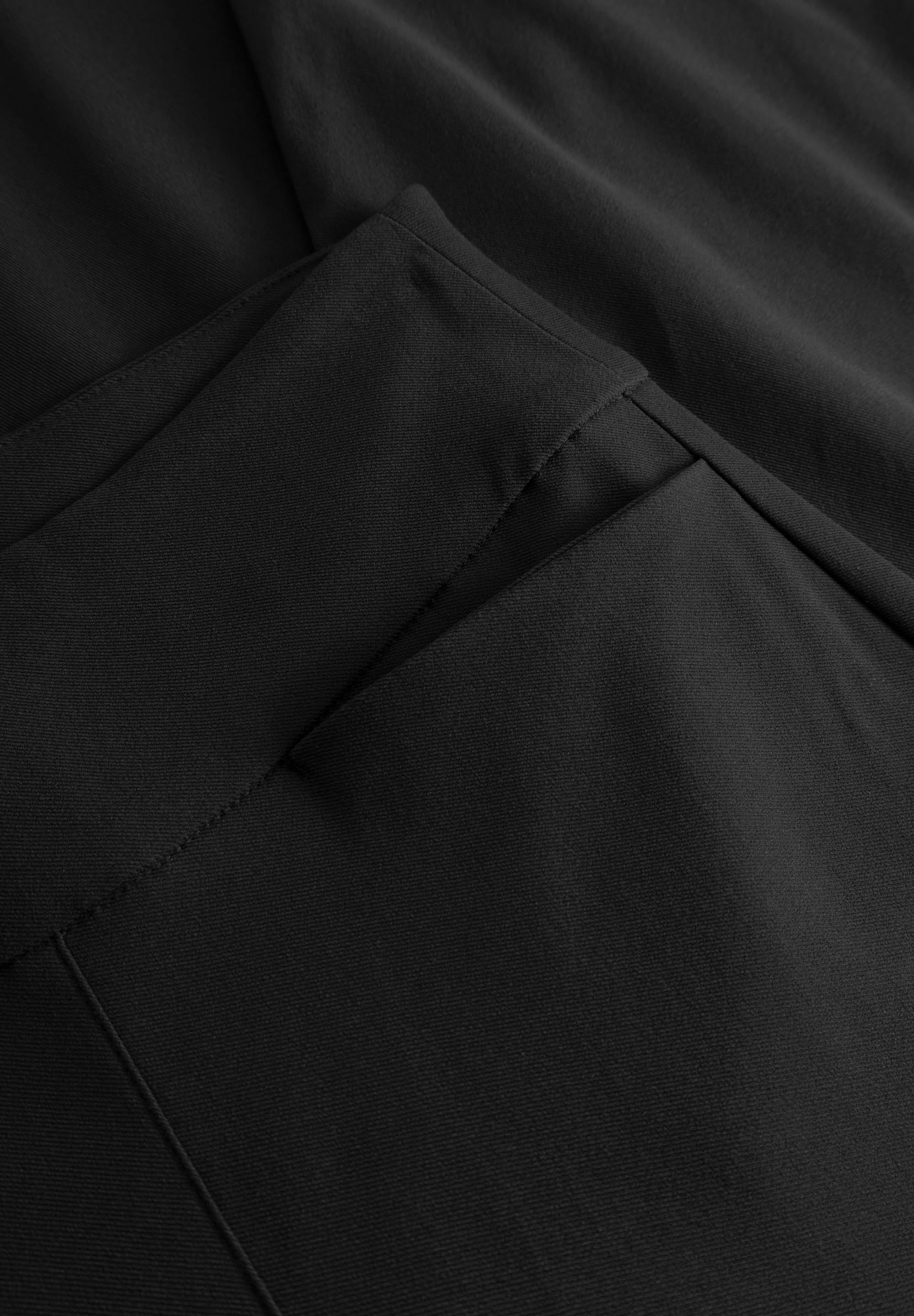 LAURIE Thea Straight - Medium Length Straight Schwarz