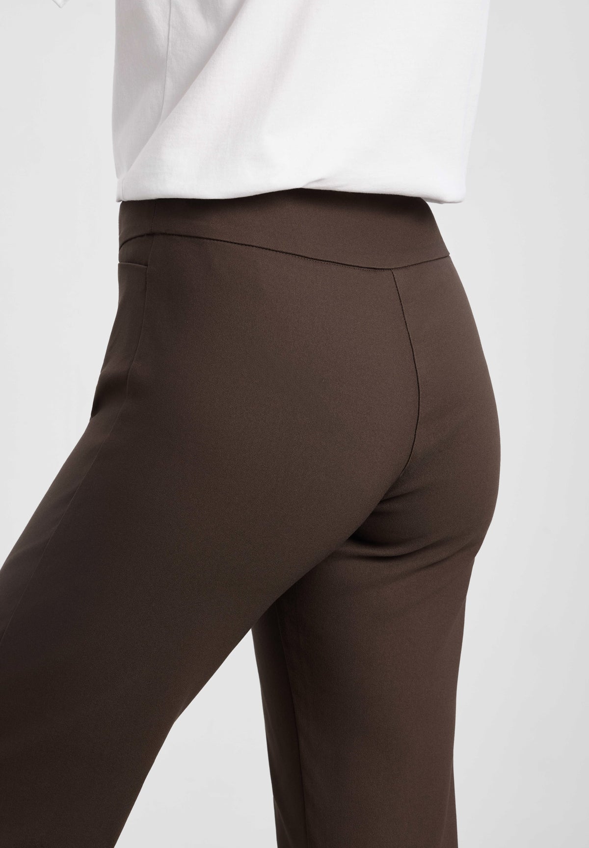 LAURIE Thea Straight - Short Length Straight Braun